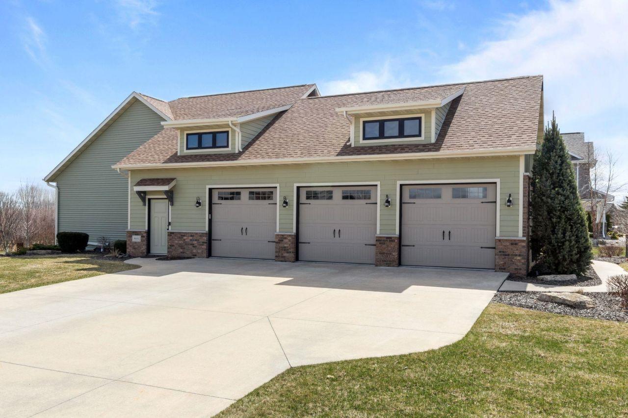 GREENVILLE, Wisconsin, 54942, United States, 4 Bedrooms Bedrooms, ,4 BathroomsBathrooms,Residential,For Sale,1779094