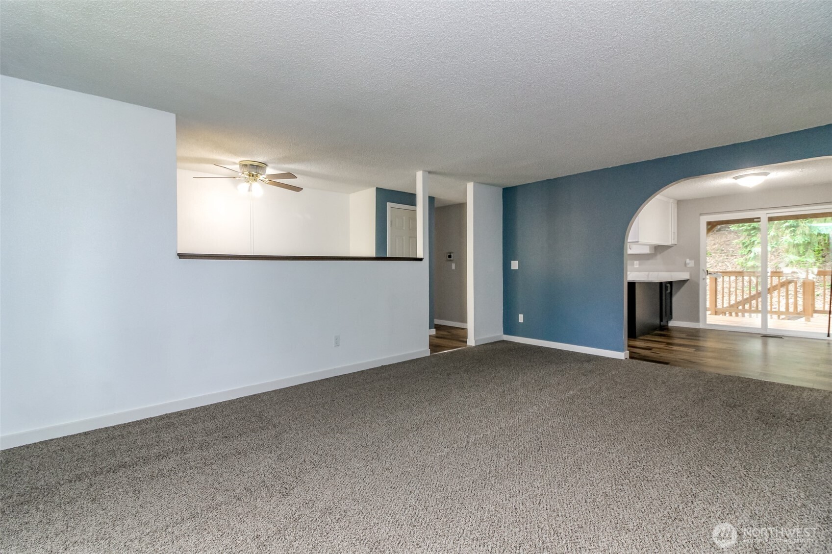 Tacoma, Washington, 98444, United States, 4 Bedrooms Bedrooms, ,2 BathroomsBathrooms,Residential,For Sale,1977336