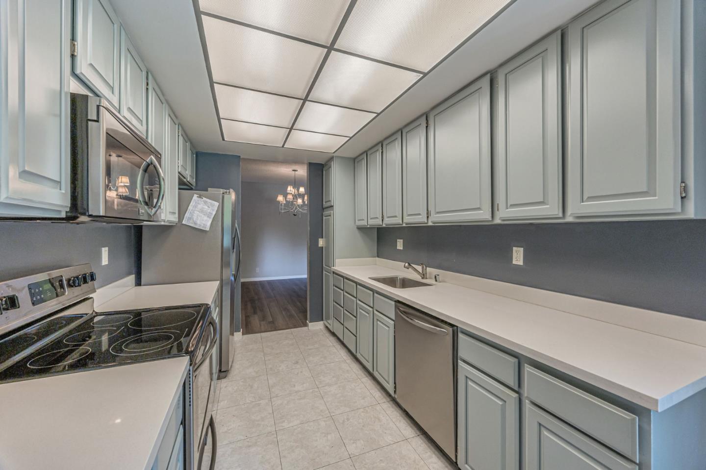 San Mateo, California, 94401, United States, 3 Bedrooms Bedrooms, ,2 BathroomsBathrooms,Residential,For Sale,1885391