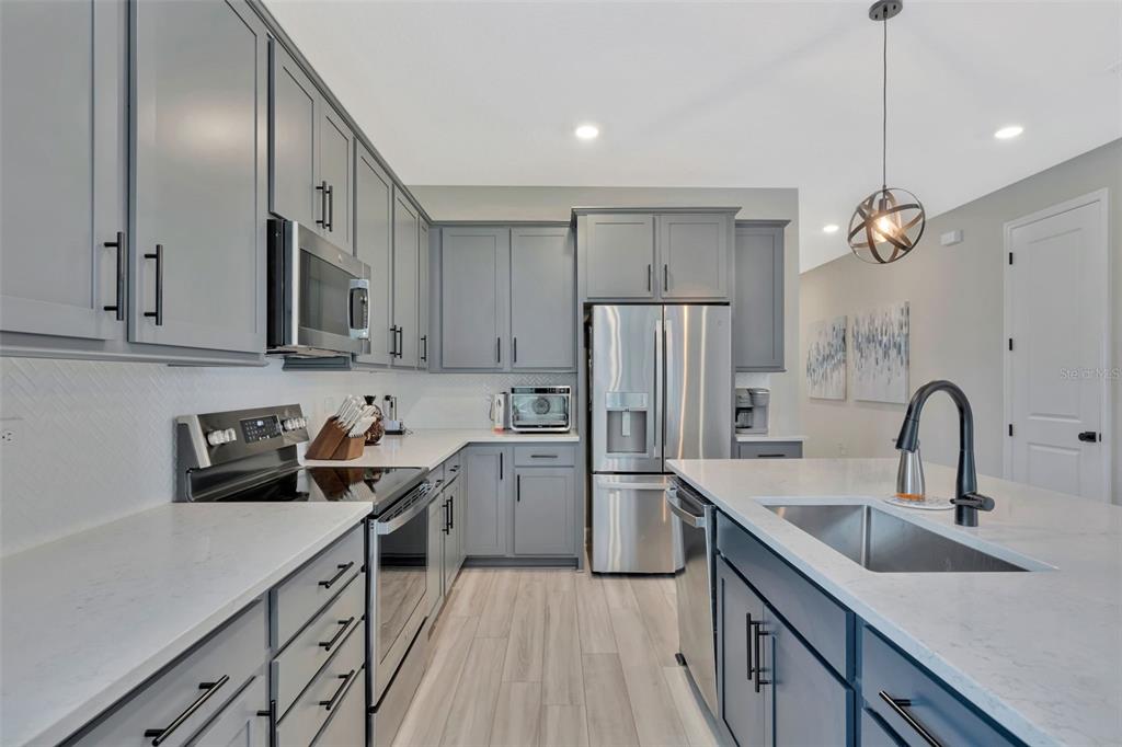 St Cloud, Florida, 34772, United States, 5 Bedrooms Bedrooms, ,3 BathroomsBathrooms,Residential,For Sale,1970821