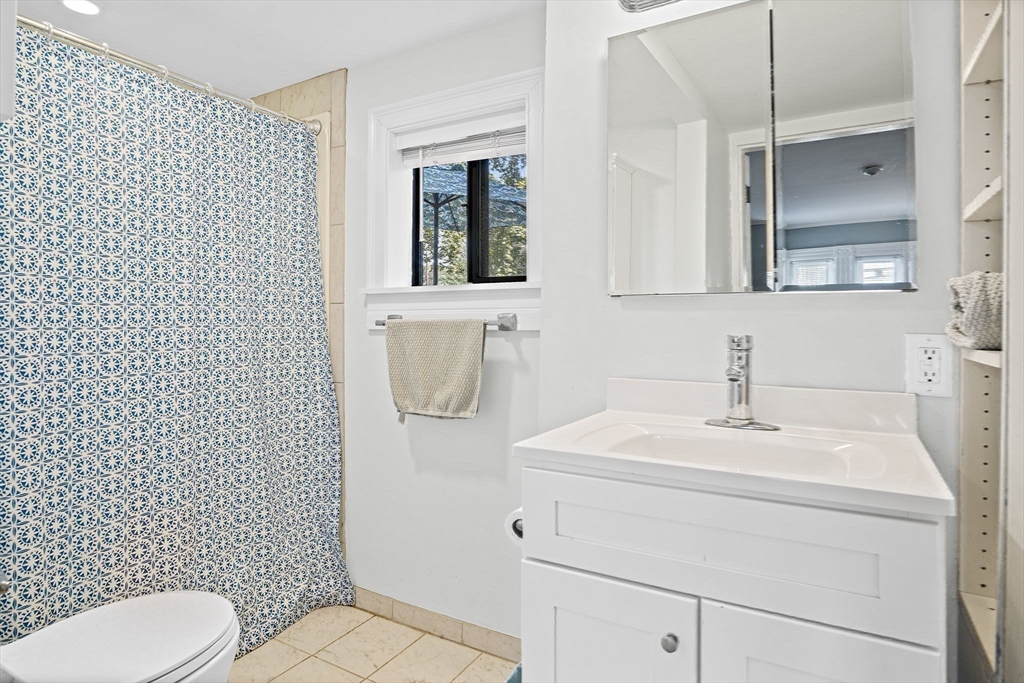 Danvers, Massachusetts, 01923, United States, 3 Bedrooms Bedrooms, ,2 BathroomsBathrooms,Residential,For Sale,1925494