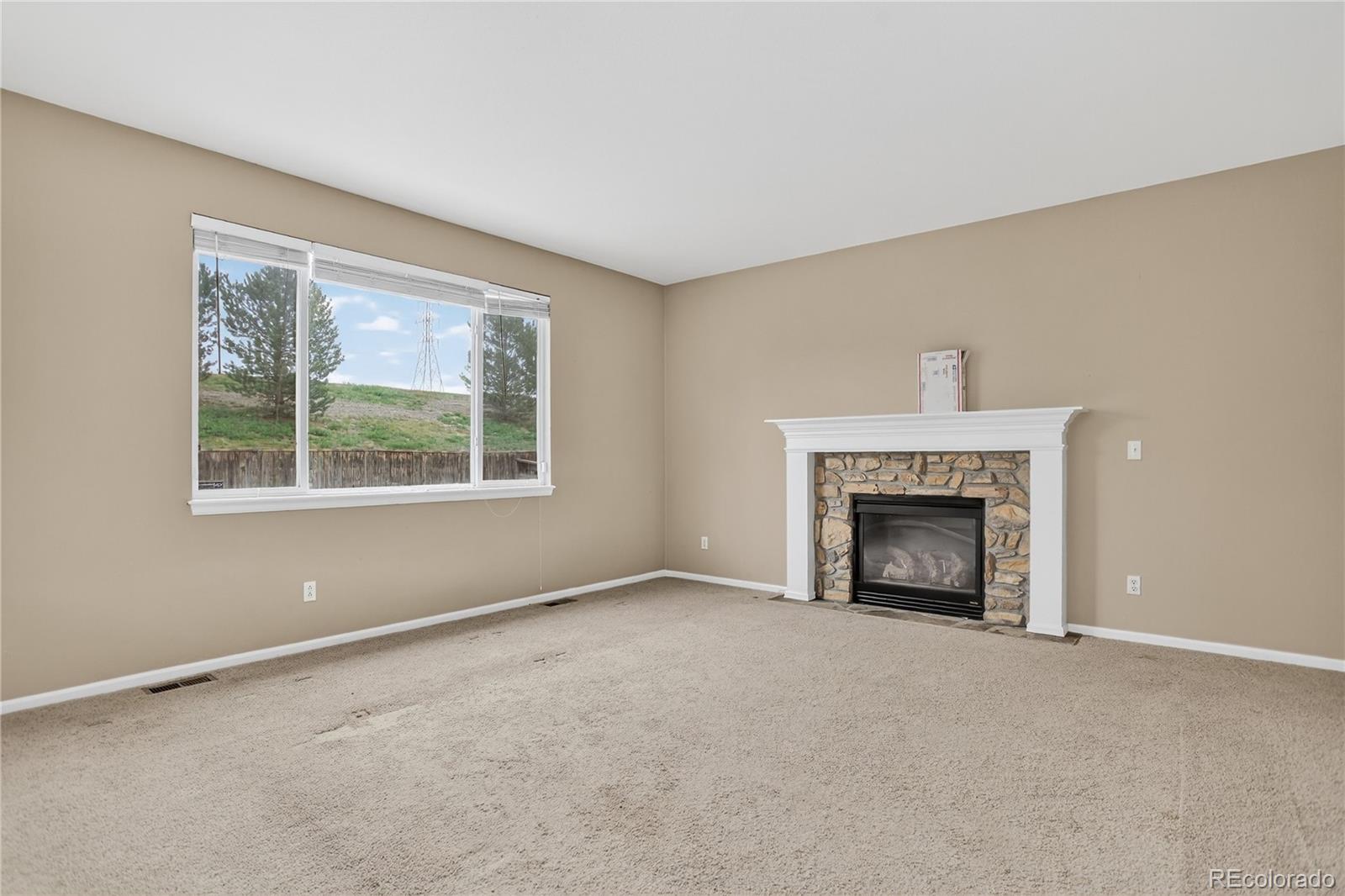 Commerce City, Colorado, 80022, United States, 3 Bedrooms Bedrooms, ,3 BathroomsBathrooms,Residential,For Sale,1989632