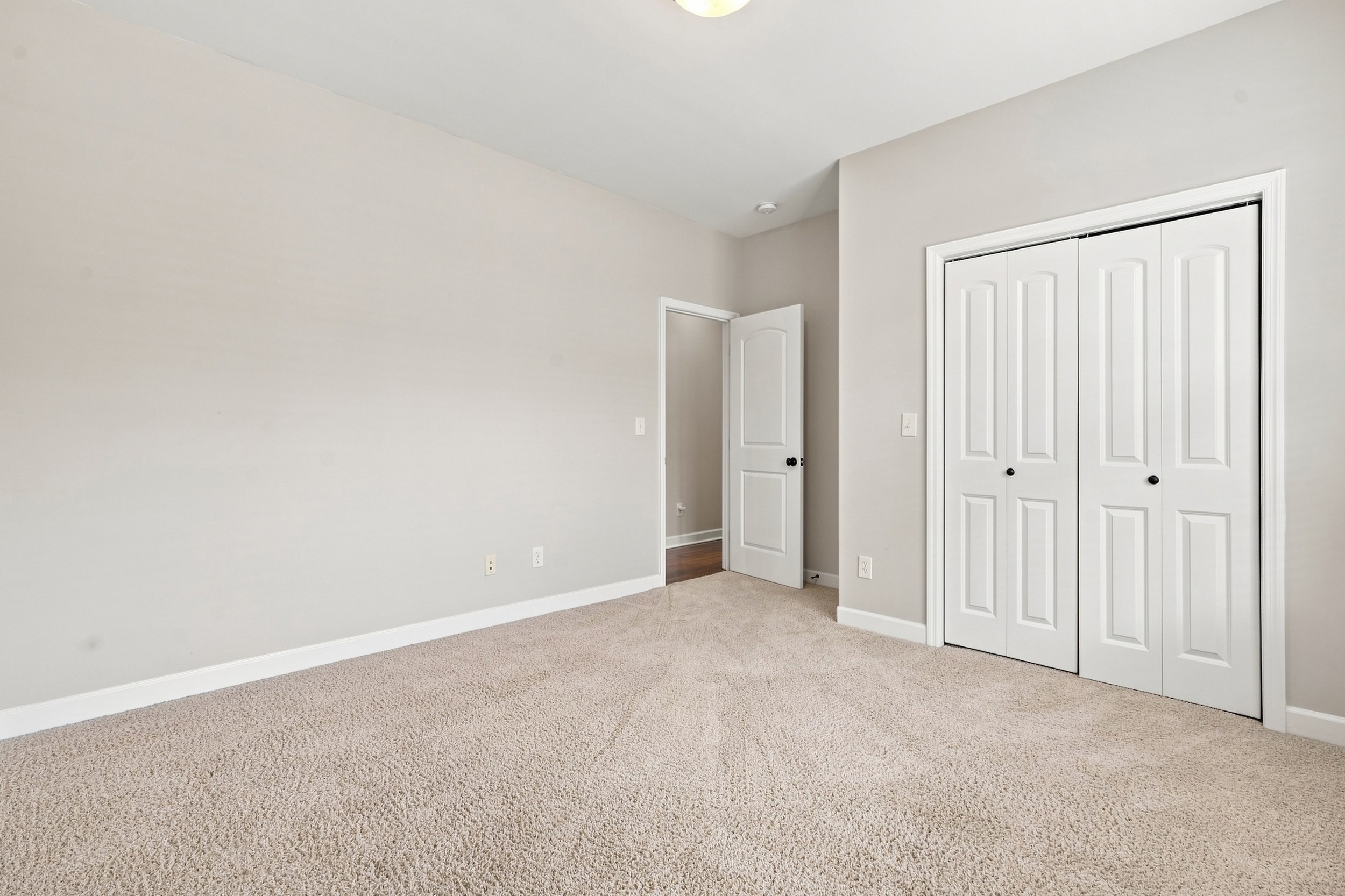  8305 Anslee Way NW - 物件實景