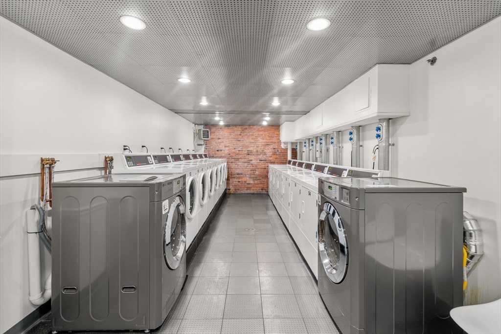 Boston, Massachusetts, 02129, United States, 1 Bedroom Bedrooms, ,1 BathroomBathrooms,Residential,For Sale,1968966