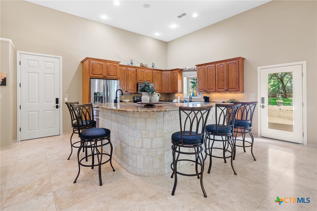 166 Post Oak Bend, Inez, Texas, 77968, United States, 5 Bedrooms Bedrooms, ,6 BathroomsBathrooms,Residential,For Sale,166 Post Oak Bend,1548599