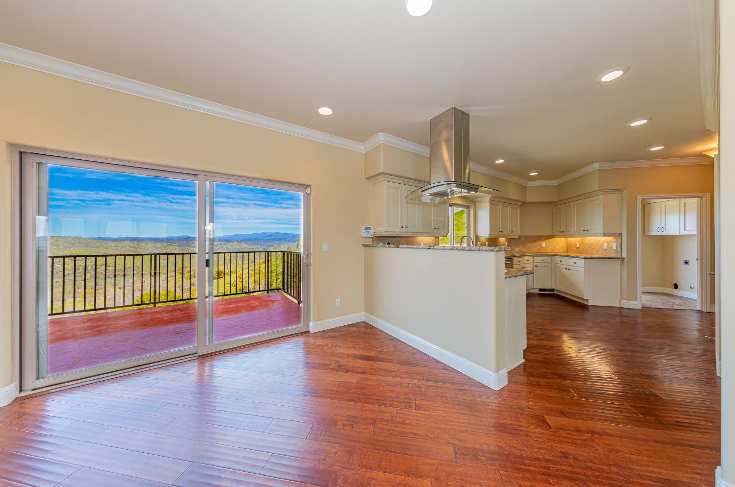 Coarsegold, California, 93614, United States, 3 Bedrooms Bedrooms, ,3 BathroomsBathrooms,Residential,For Sale,1927842