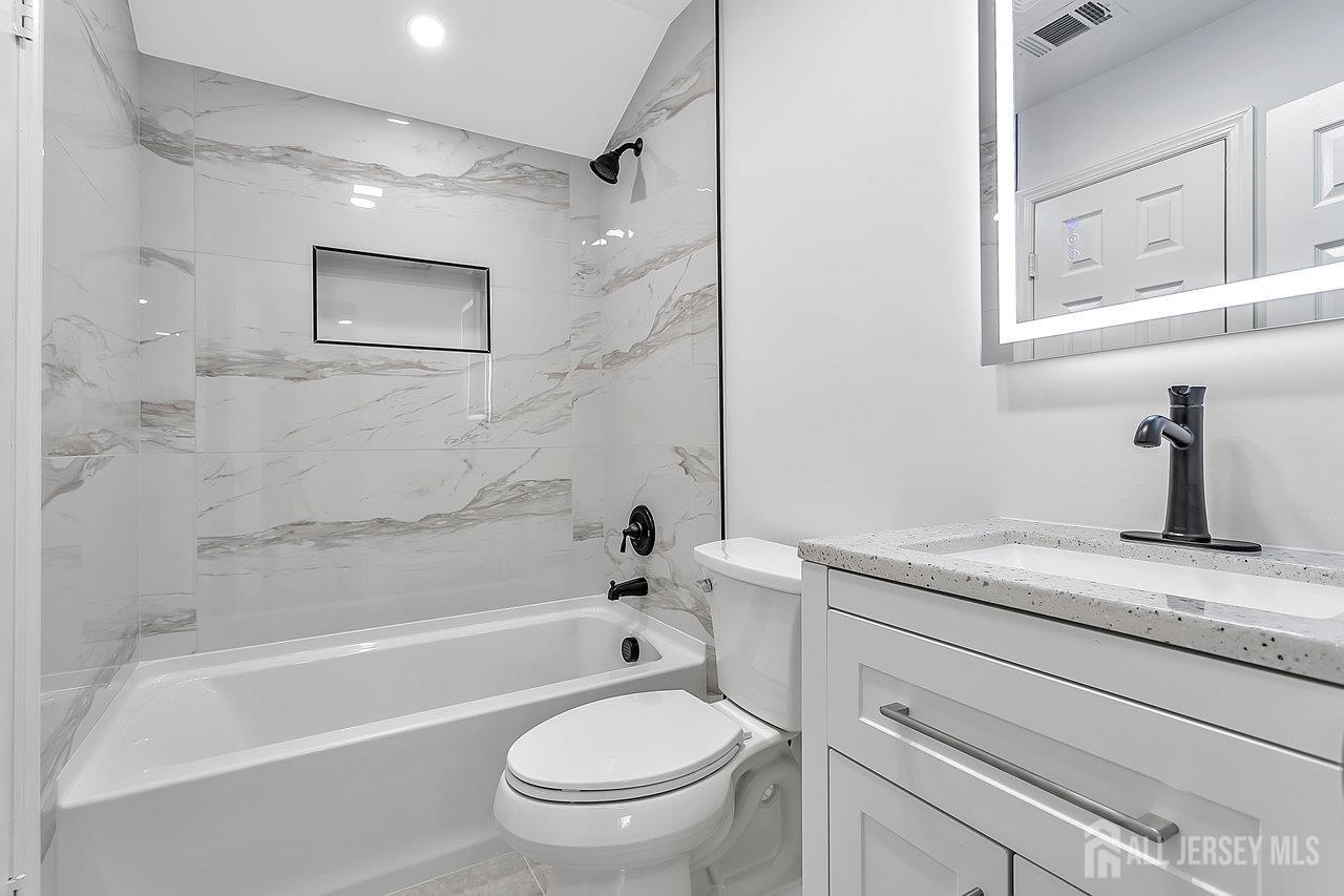 Monroe, New Jersey, 08831, United States, 2 Bedrooms Bedrooms, ,3 BathroomsBathrooms,Residential,For Sale,1918602
