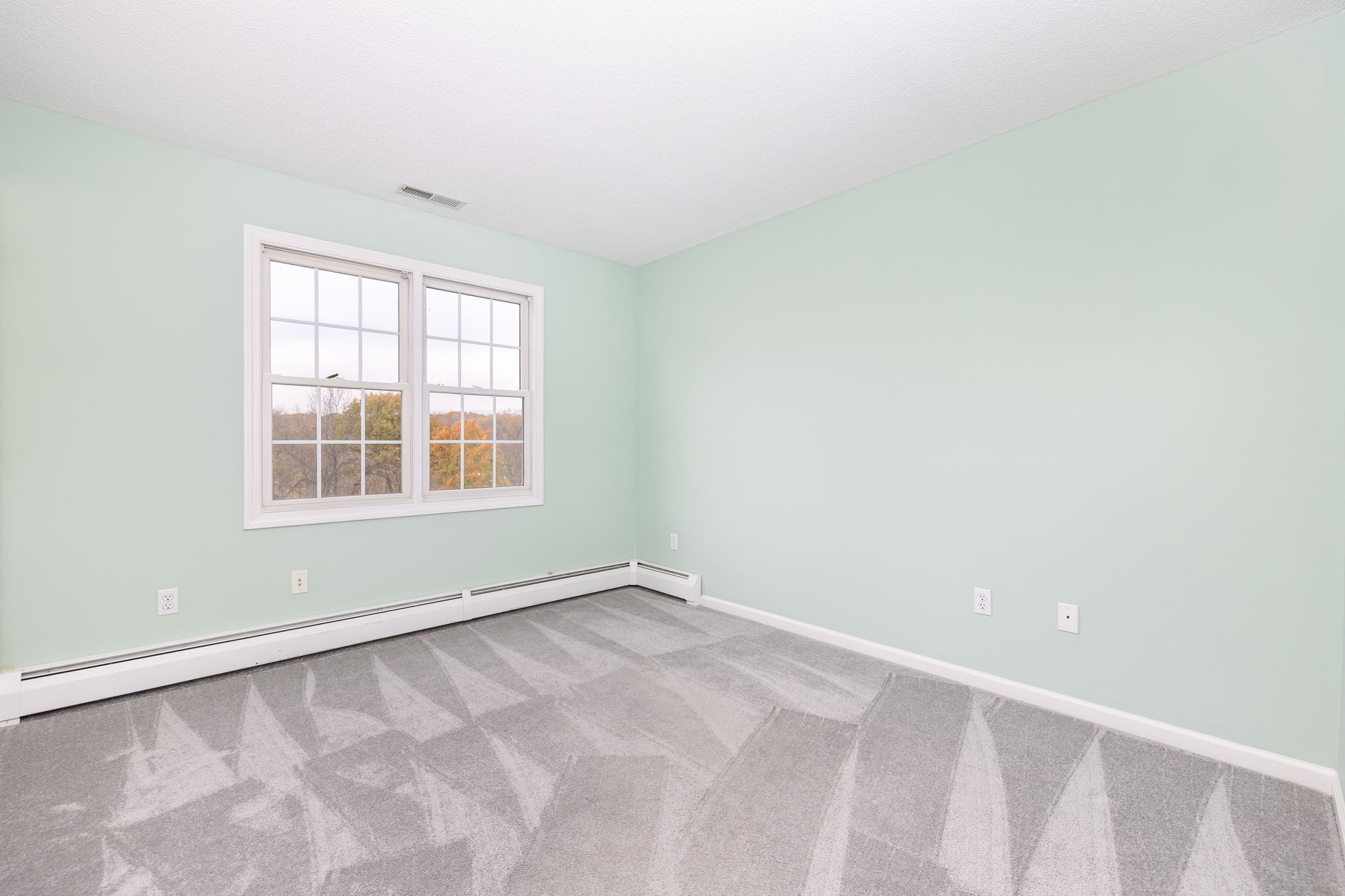 Rocky Hill, Connecticut, 06067, United States, 4 Bedrooms Bedrooms, ,3 BathroomsBathrooms,Residential,For Sale,1991962