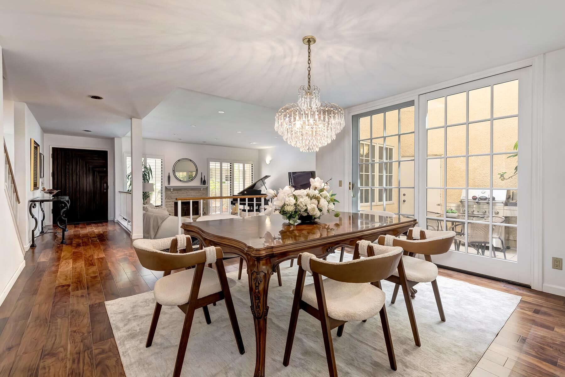  2435 Century Hl - 物件實景