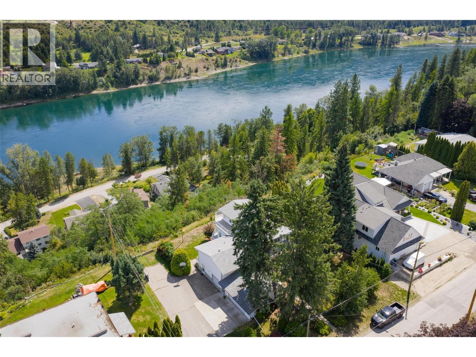CASTLEGAR, British Columbia, V1N 2S5, CA, 5 Bedrooms Bedrooms, ,3 BathroomsBathrooms,Residential,For Sale,1918306