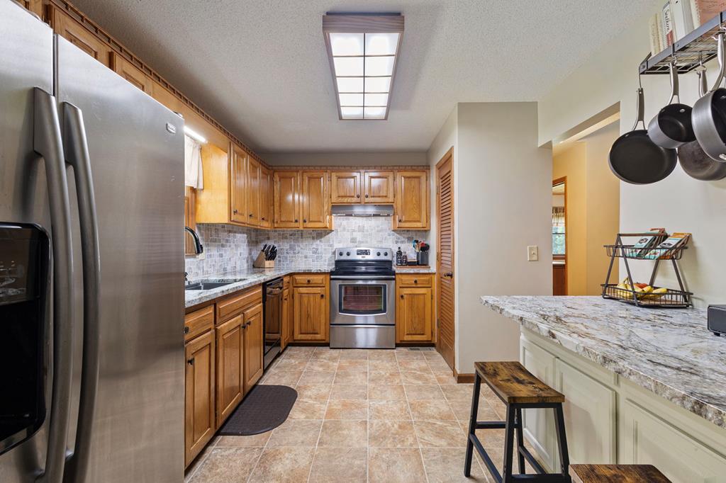 Hayesville, North Carolina, 28904, United States, 4 Bedrooms Bedrooms, ,2 BathroomsBathrooms,Residential,For Sale,1871296