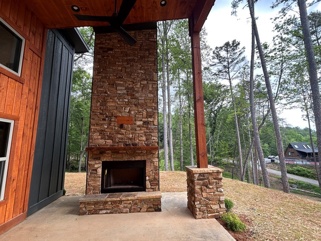 Mineral Bluff, Georgia, 30559, United States, 3 Bedrooms Bedrooms, ,3 BathroomsBathrooms,Residential,For Sale,1871294