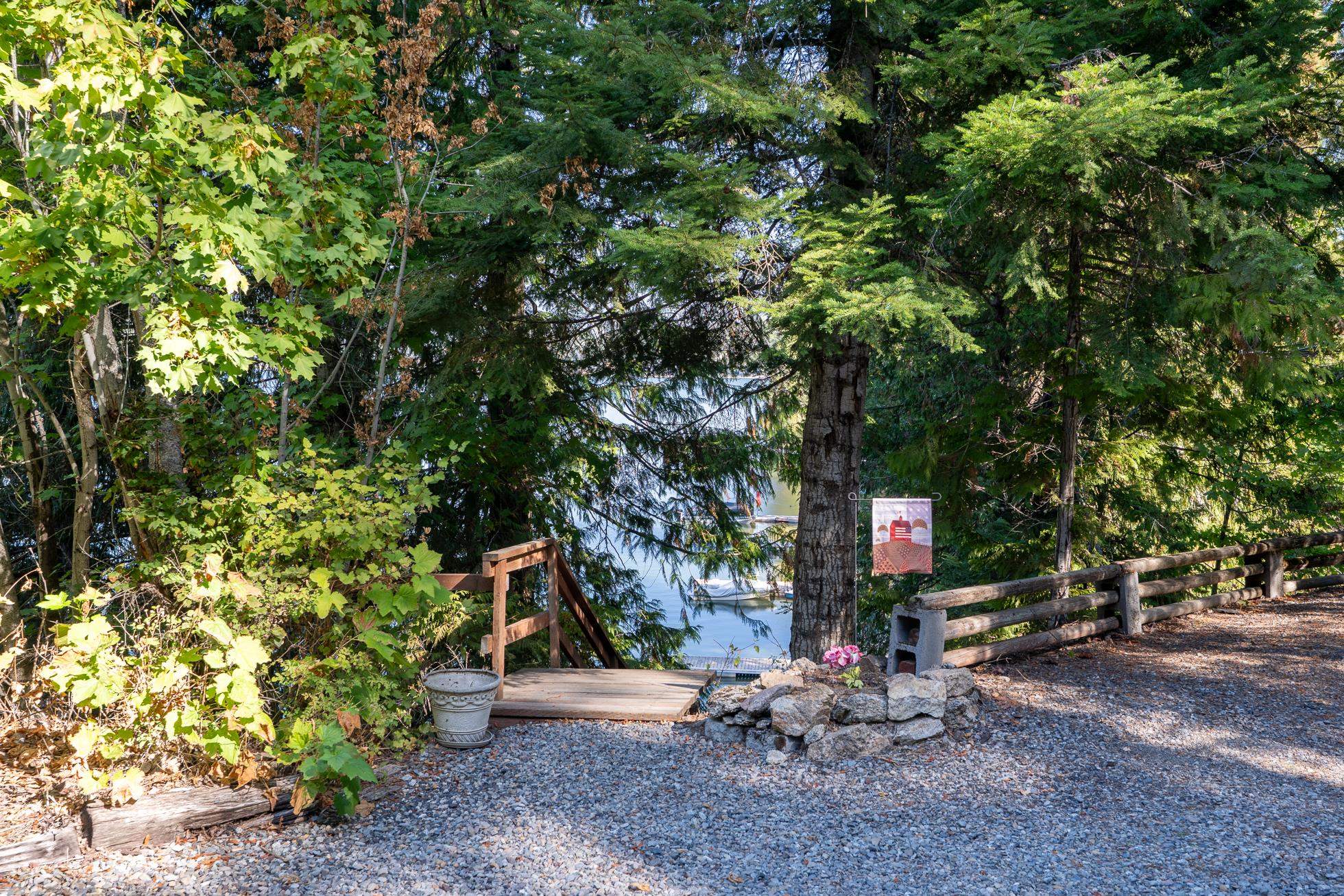 Newman Lake, Washington, 99025, United States, 3 Bedrooms Bedrooms, ,1 BathroomBathrooms,Residential,For Sale,1979183