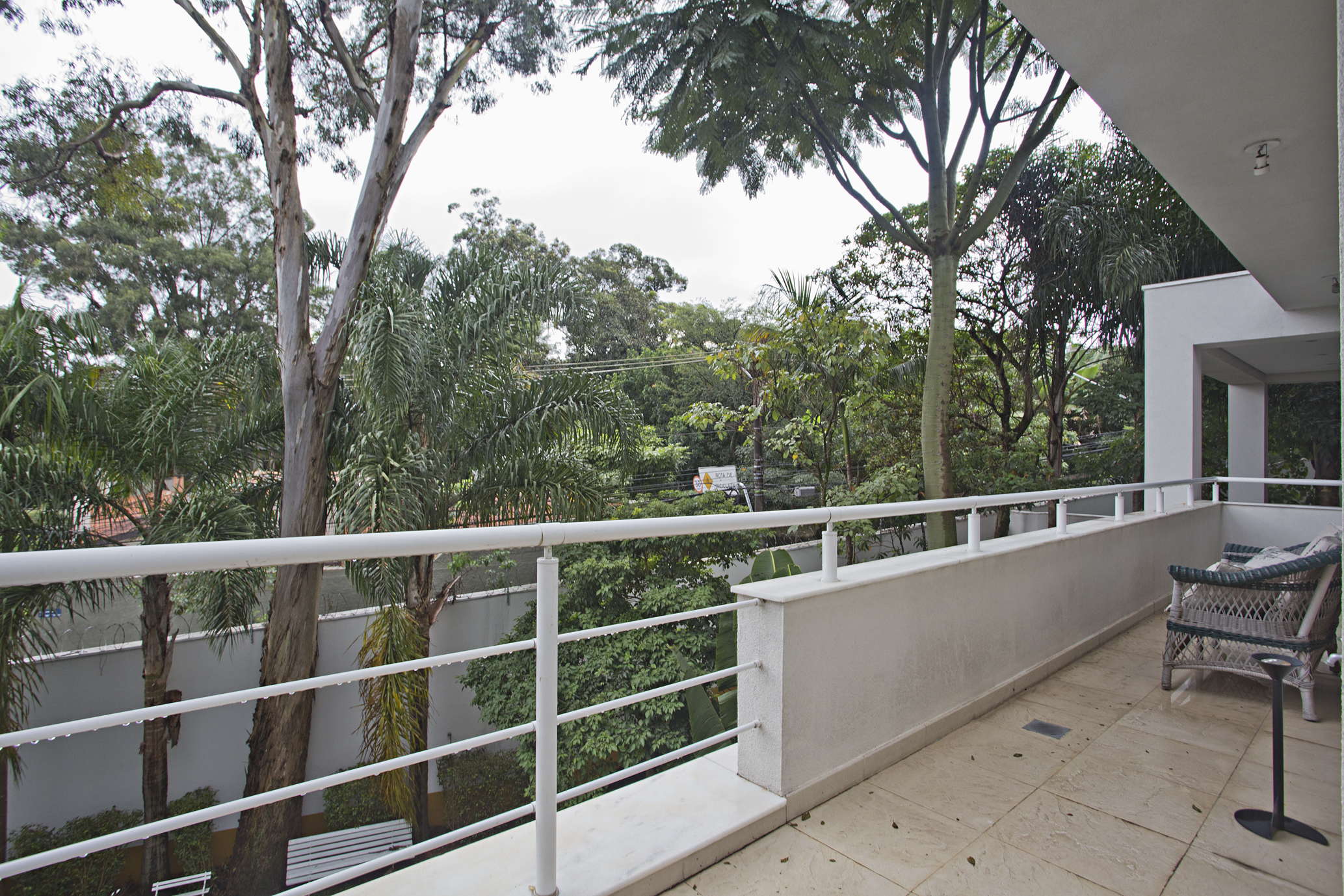  Home in a gated community surrounded by greenery - 物件實景