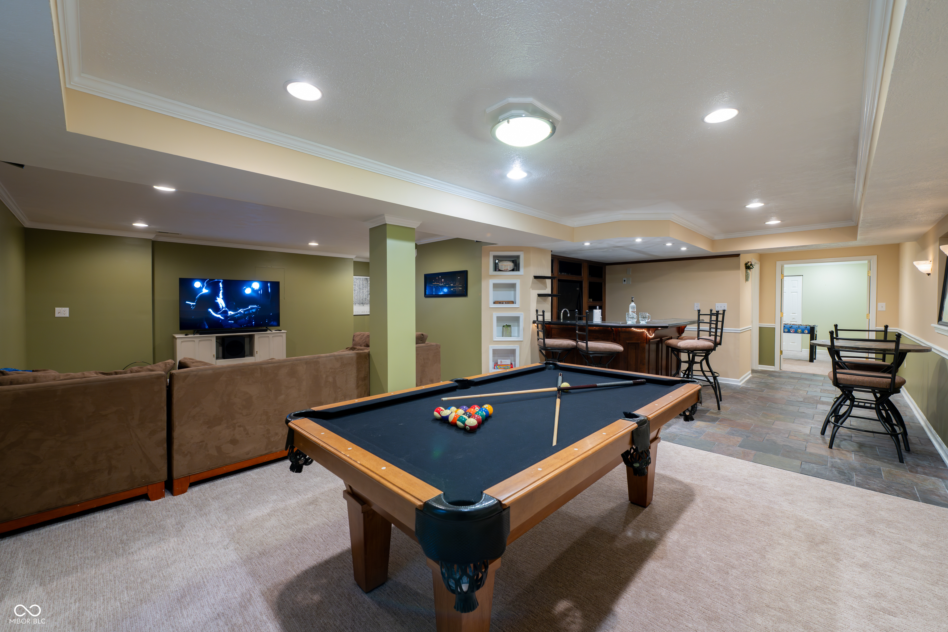 Carmel, Indiana, 46033, United States, 4 Bedrooms Bedrooms, ,4 BathroomsBathrooms,Residential,For Sale,1975371