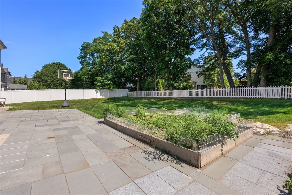 Wellesley, Massachusetts, 02482, United States, 6 Bedrooms Bedrooms, ,7 BathroomsBathrooms,Residential,For Sale,1918672