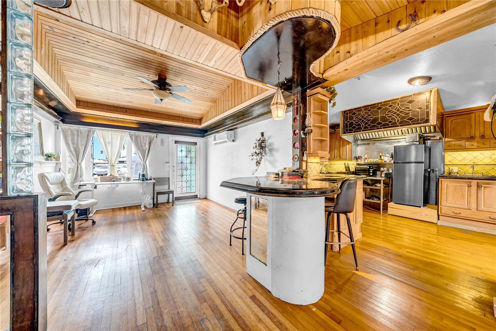 Redington Beach, Florida, 33708, United States, 2 Bedrooms Bedrooms, ,2 BathroomsBathrooms,Residential,For Sale,1978870