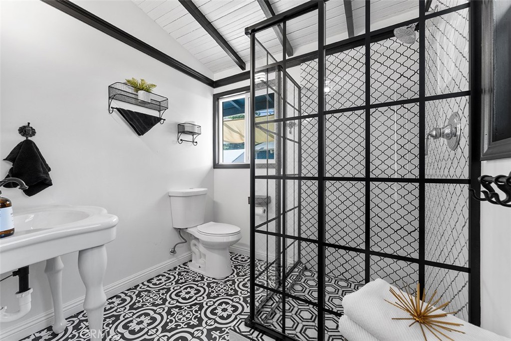 La Verne, California, 91750, United States, 3 Bedrooms Bedrooms, ,1 BathroomBathrooms,Residential,For Sale,1909183