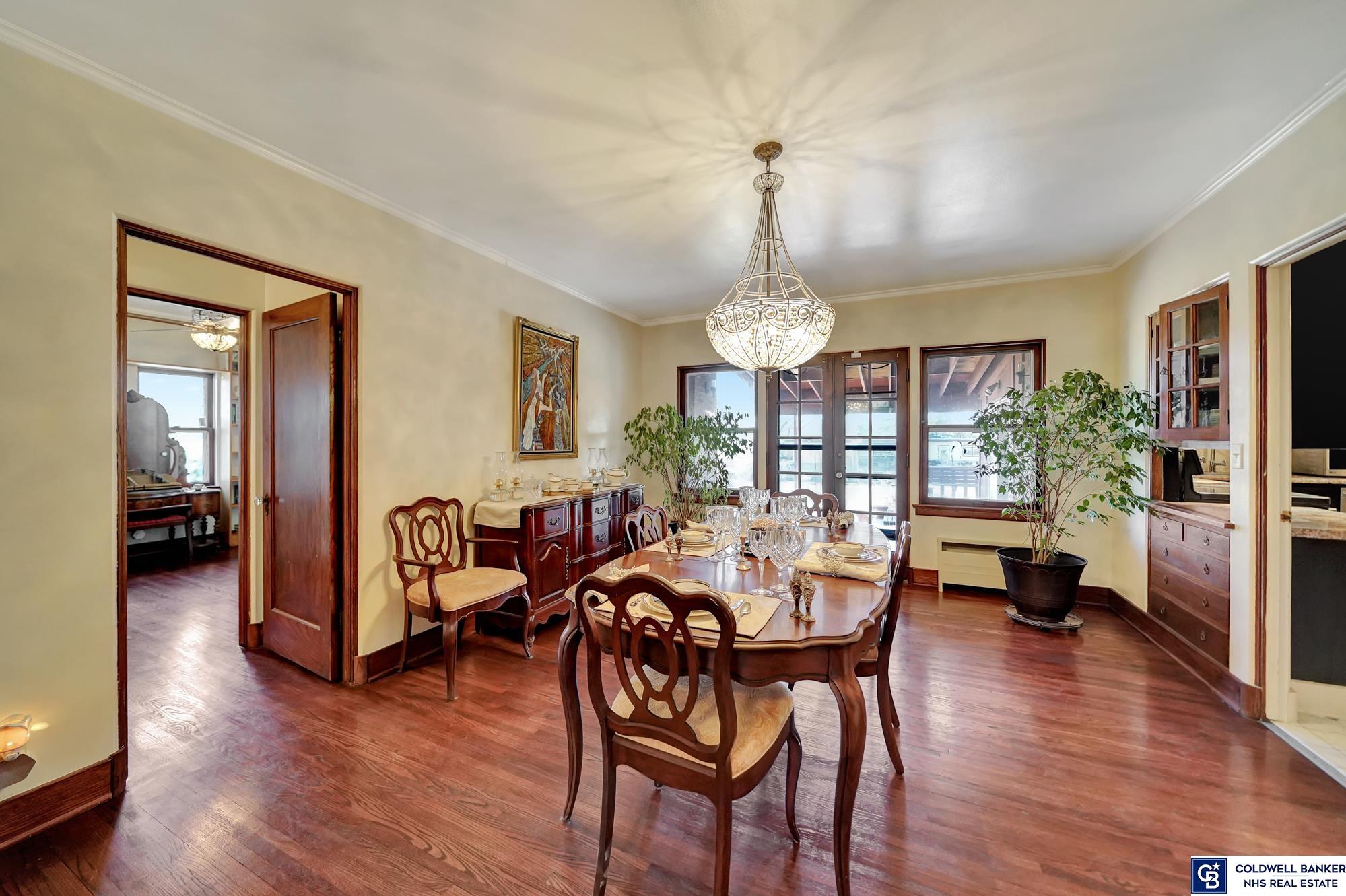 Lincoln, Nebraska, 68510, United States, 6 Bedrooms Bedrooms, ,2 BathroomsBathrooms,Residential,For Sale,1796246