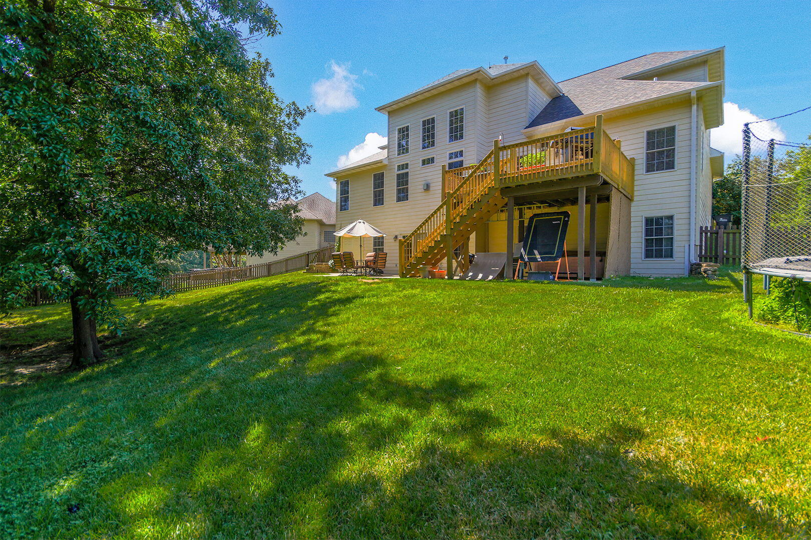 COLUMBIA, Missouri, 65203, United States, 5 Bedrooms Bedrooms, ,4 BathroomsBathrooms,Residential,For Sale,1983136