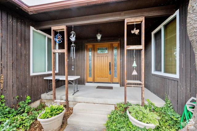 Sandy, Utah, 84092, United States, 4 Bedrooms Bedrooms, ,3 BathroomsBathrooms,Residential,For Sale,1938021