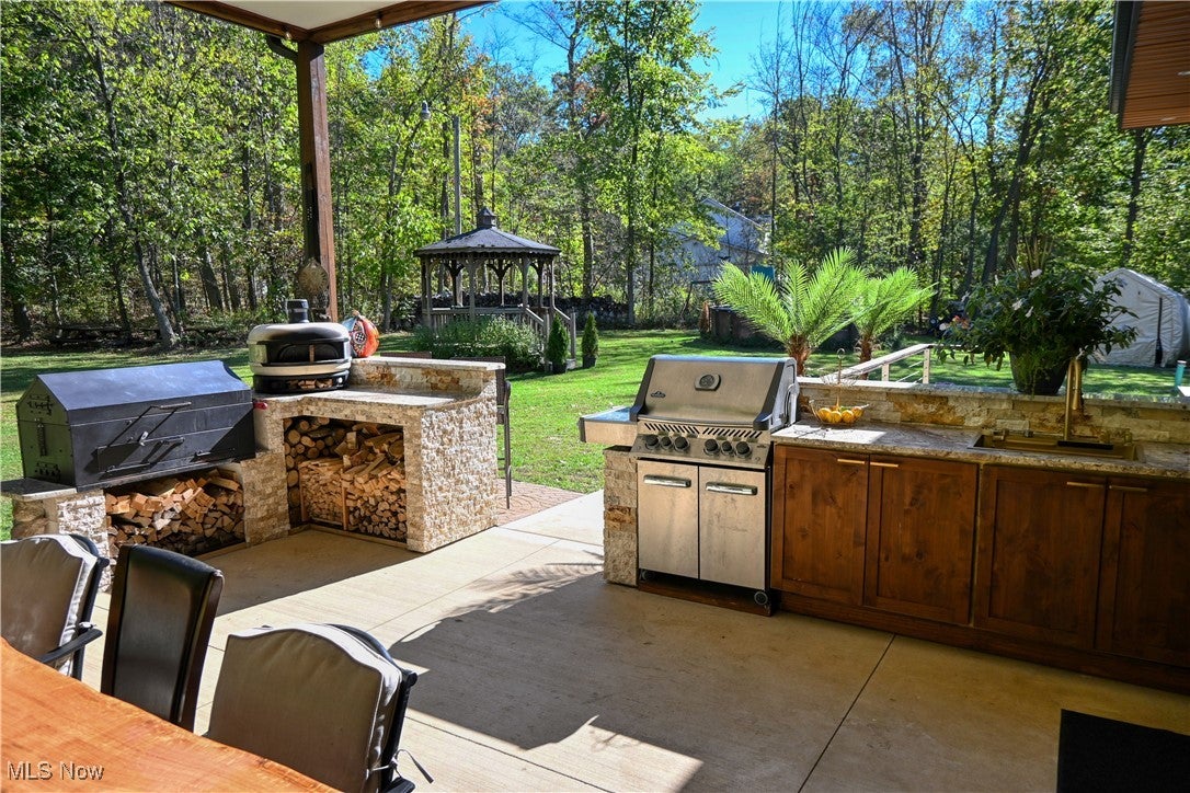 Medina, Ohio, 44256, United States, 5 Bedrooms Bedrooms, ,5 BathroomsBathrooms,Residential,For Sale,1976379