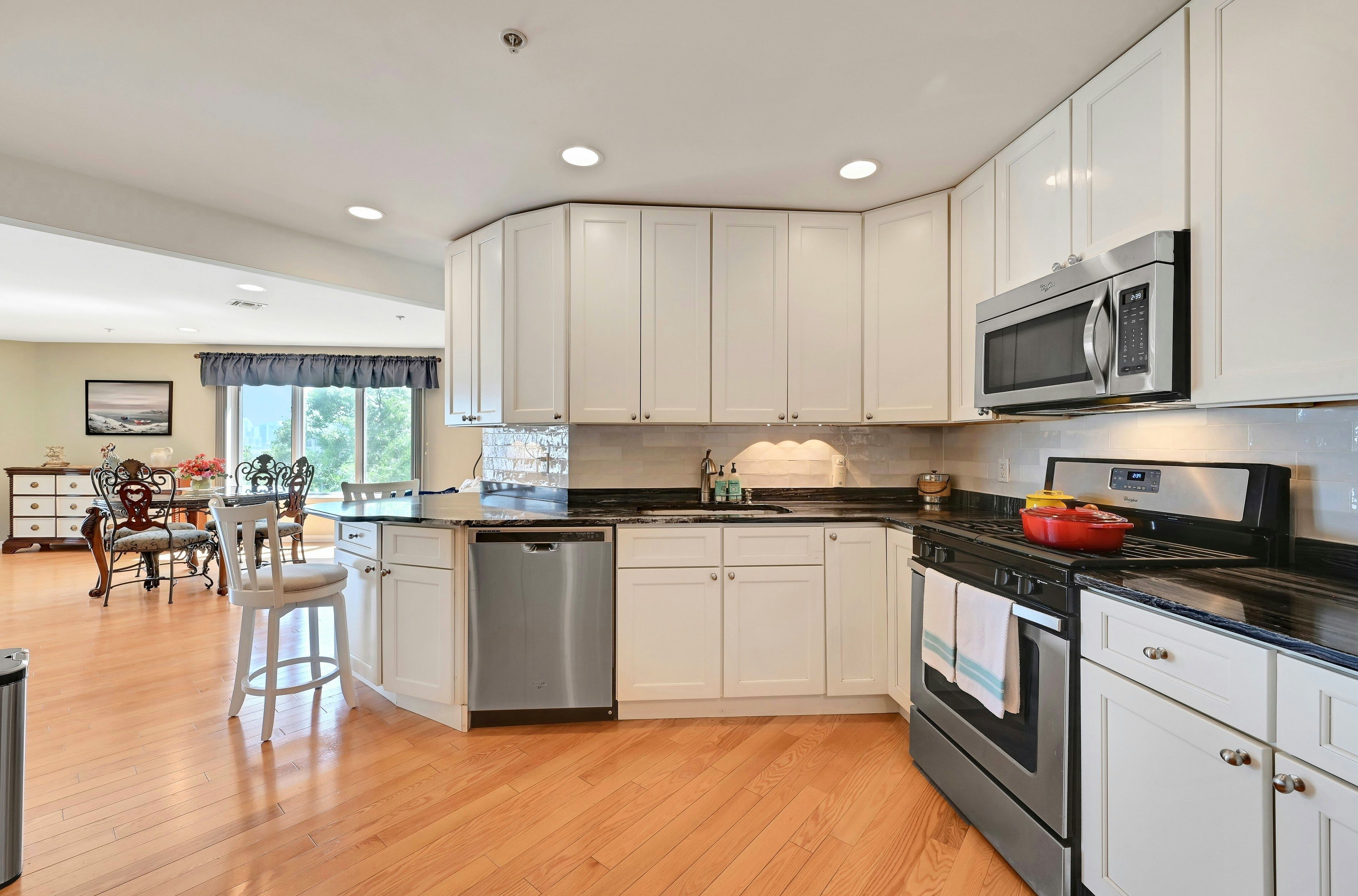  45 Legend Hills Drive, Edgewater, NJ 07020 - 物件實景