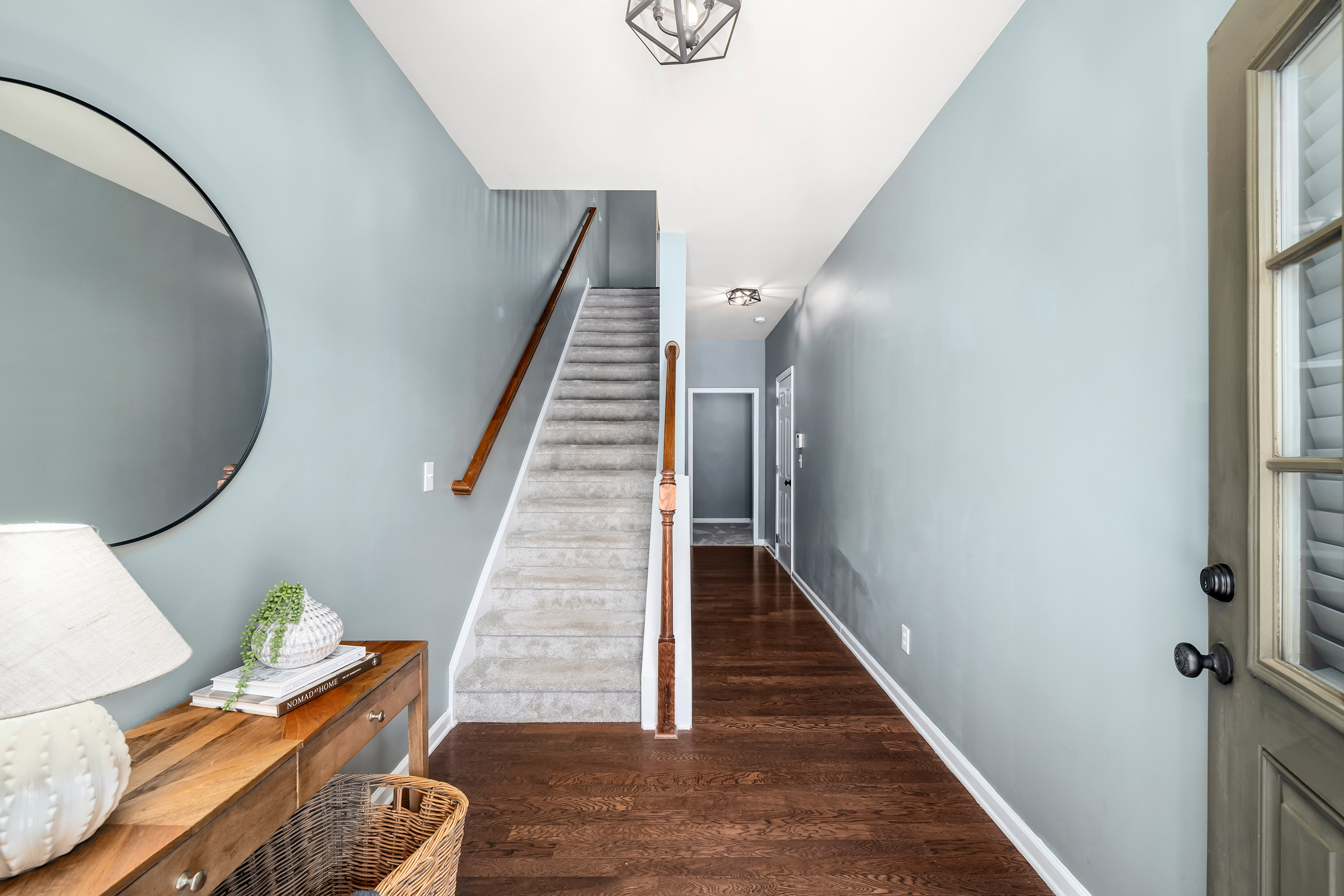  Beautifully Appointed End-Unit Townhome - 物件實景