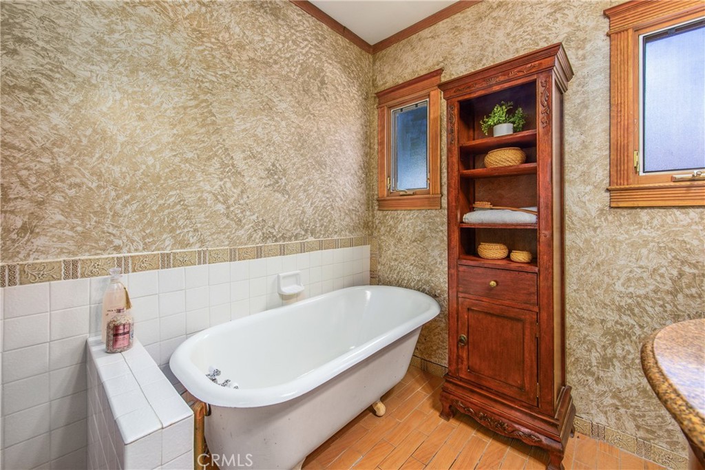 Riverside, California, 92506, United States, ,Residential,For Sale,1926260