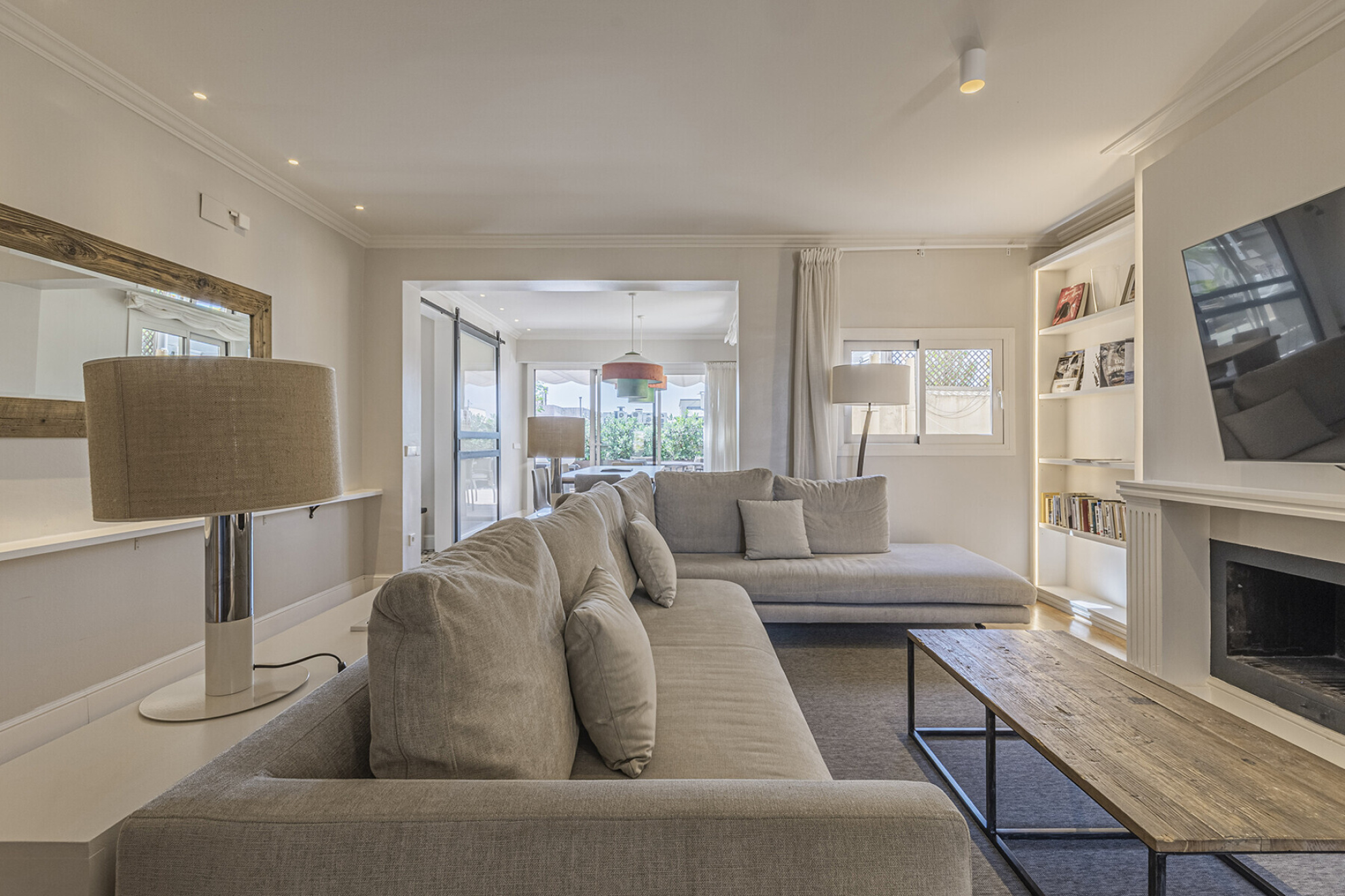  Impressive Duplex Penthouse with 80m2 terraces in the center of Galvany - 物件實景