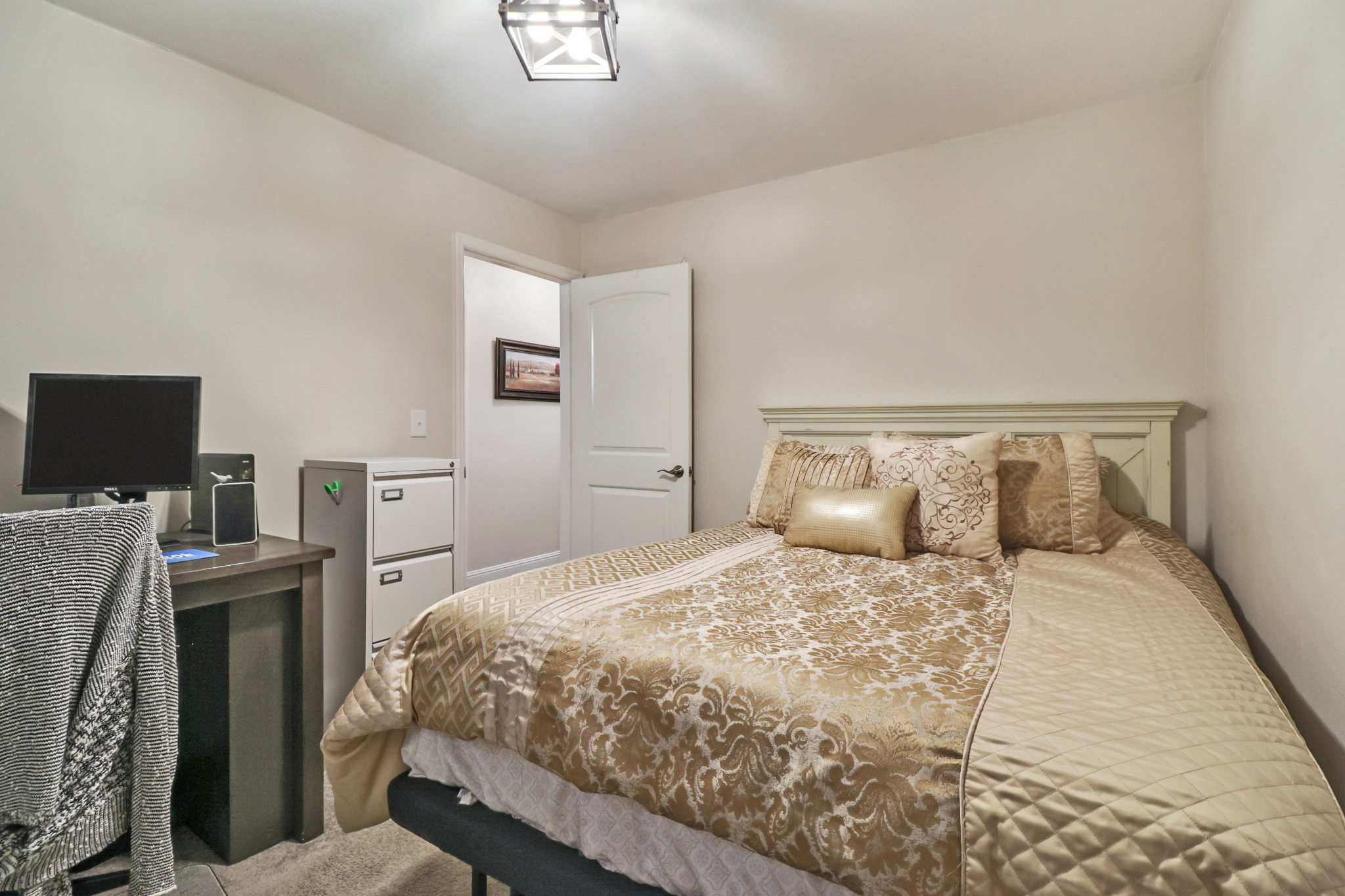 Rockwood, Tennessee, 37854, United States, 4 Bedrooms Bedrooms, ,3 BathroomsBathrooms,Residential,For Sale,2011403