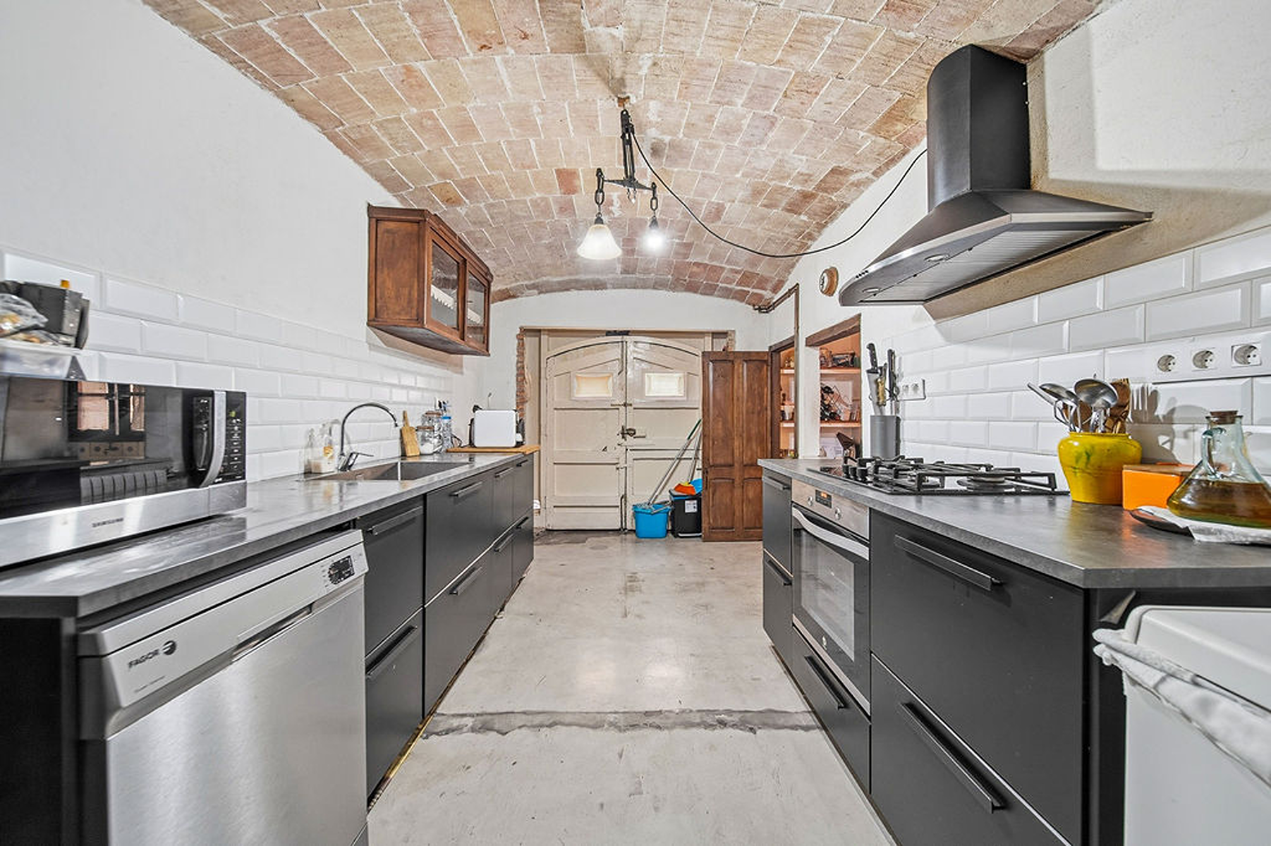  Charming 19th century stone house in the heart of L