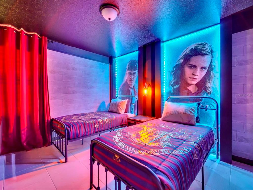 Davenport, Florida, 33897, United States, 10 Bedrooms Bedrooms, ,8 BathroomsBathrooms,Residential,For Sale,1736940