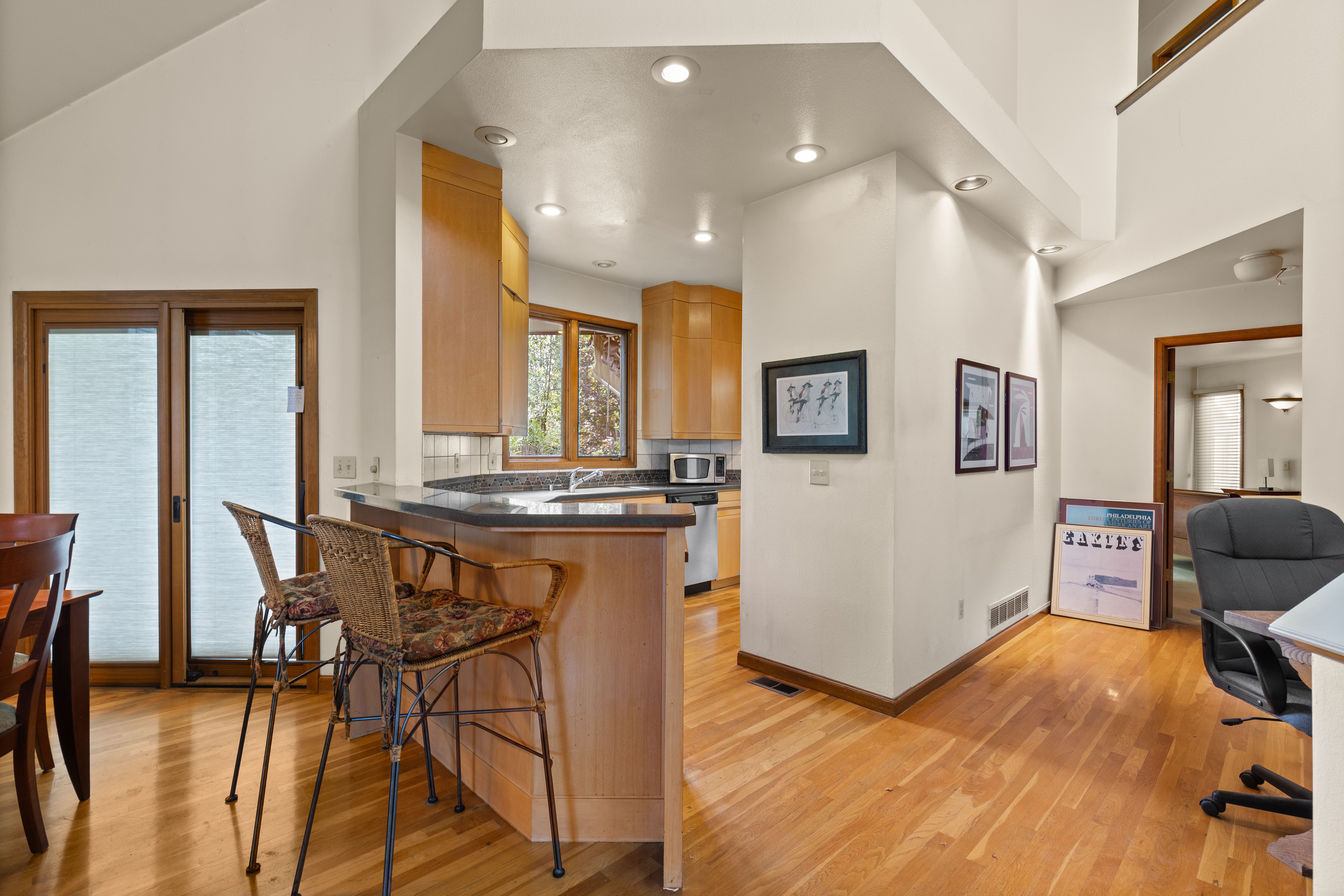  PRIME EAST WASHINGTON PARK OPPORTUNITY - BUILD, RENOVATE OR MAKE IT YOUR OWN - 物件實景