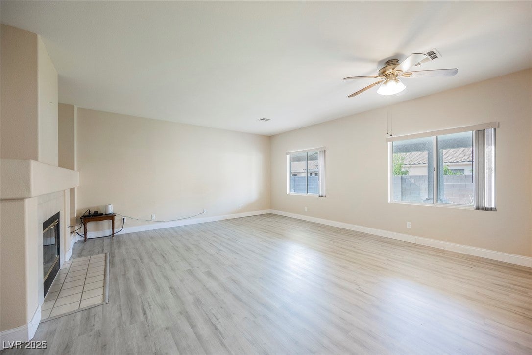 Henderson, Nevada, 89015, United States, 5 Bedrooms Bedrooms, ,2 BathroomsBathrooms,Residential,For Sale,1976773