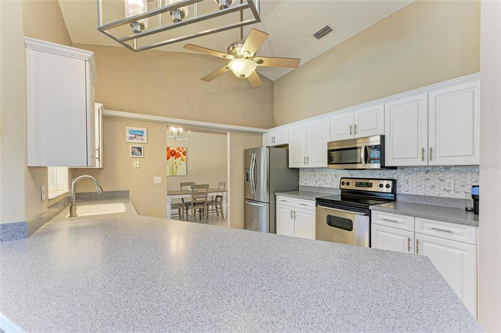 Bradenton, Florida, 34212, United States, 3 Bedrooms Bedrooms, ,2 BathroomsBathrooms,Residential,For Sale,1751964