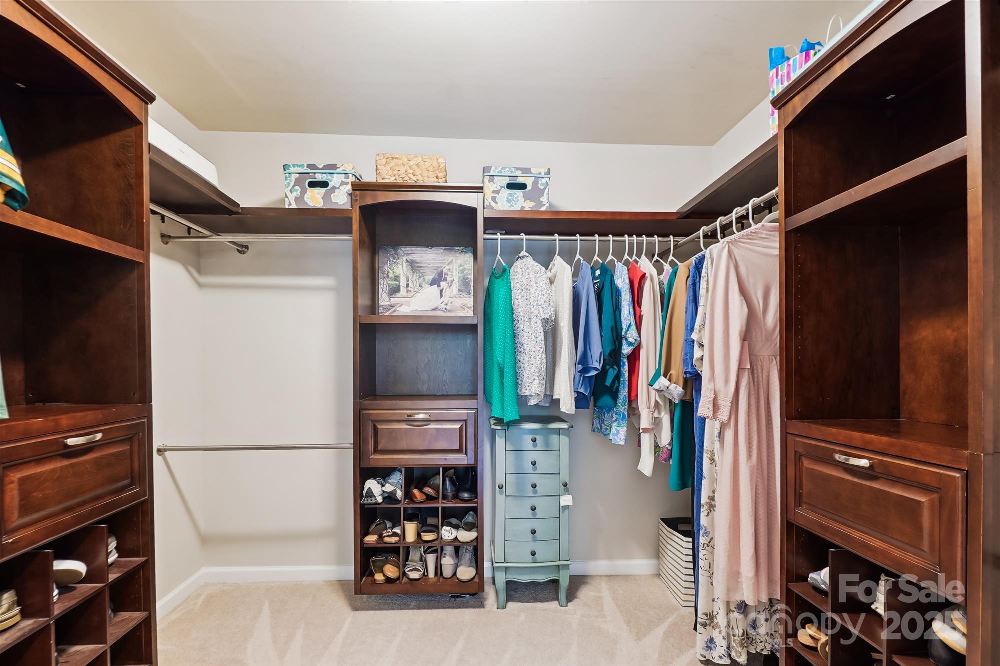 Lancaster, South Carolina, 29720, United States, 5 Bedrooms Bedrooms, ,4 BathroomsBathrooms,Residential,For Sale,1885267