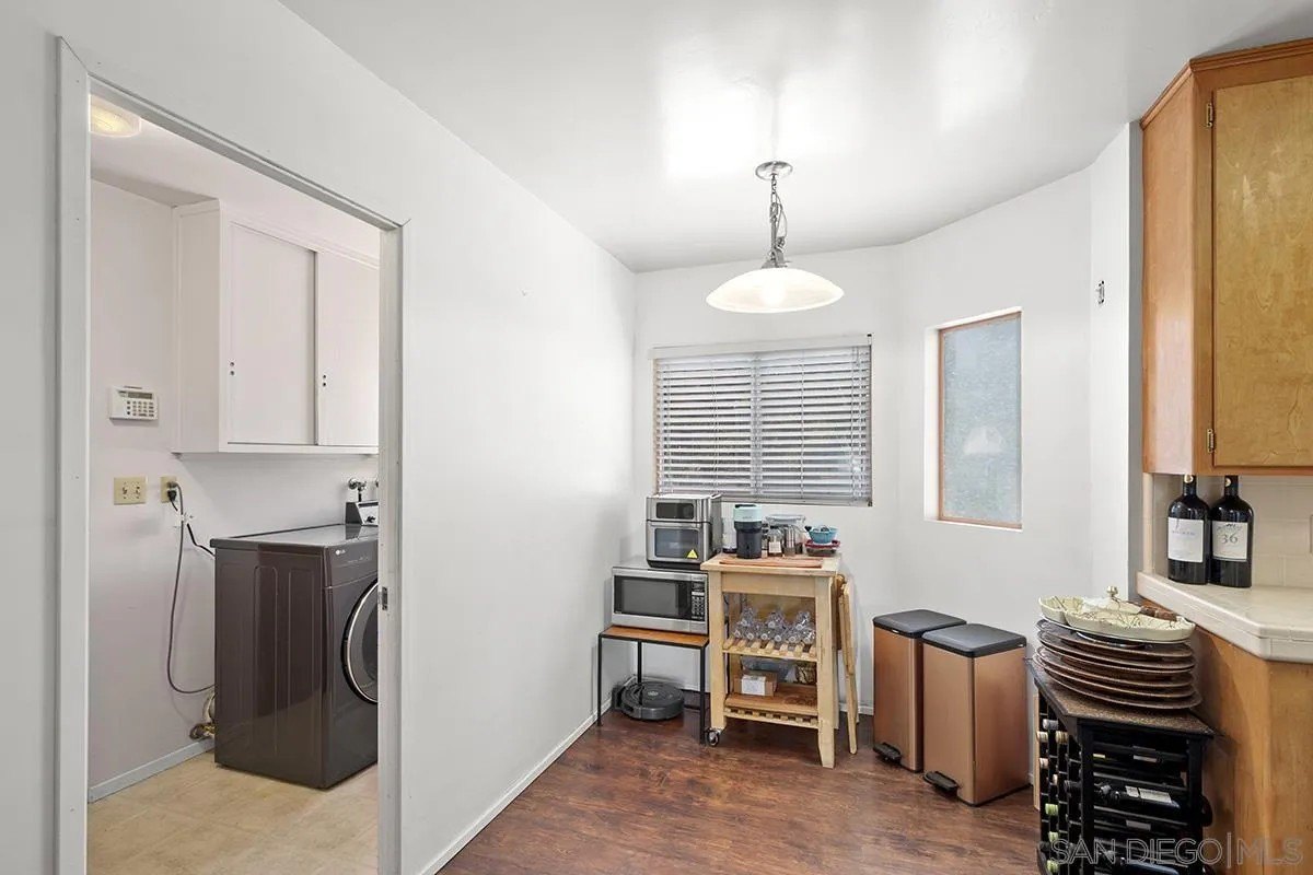 La Mesa, California, 91941, United States, 3 Bedrooms Bedrooms, ,4 BathroomsBathrooms,Residential,For Sale,1911905