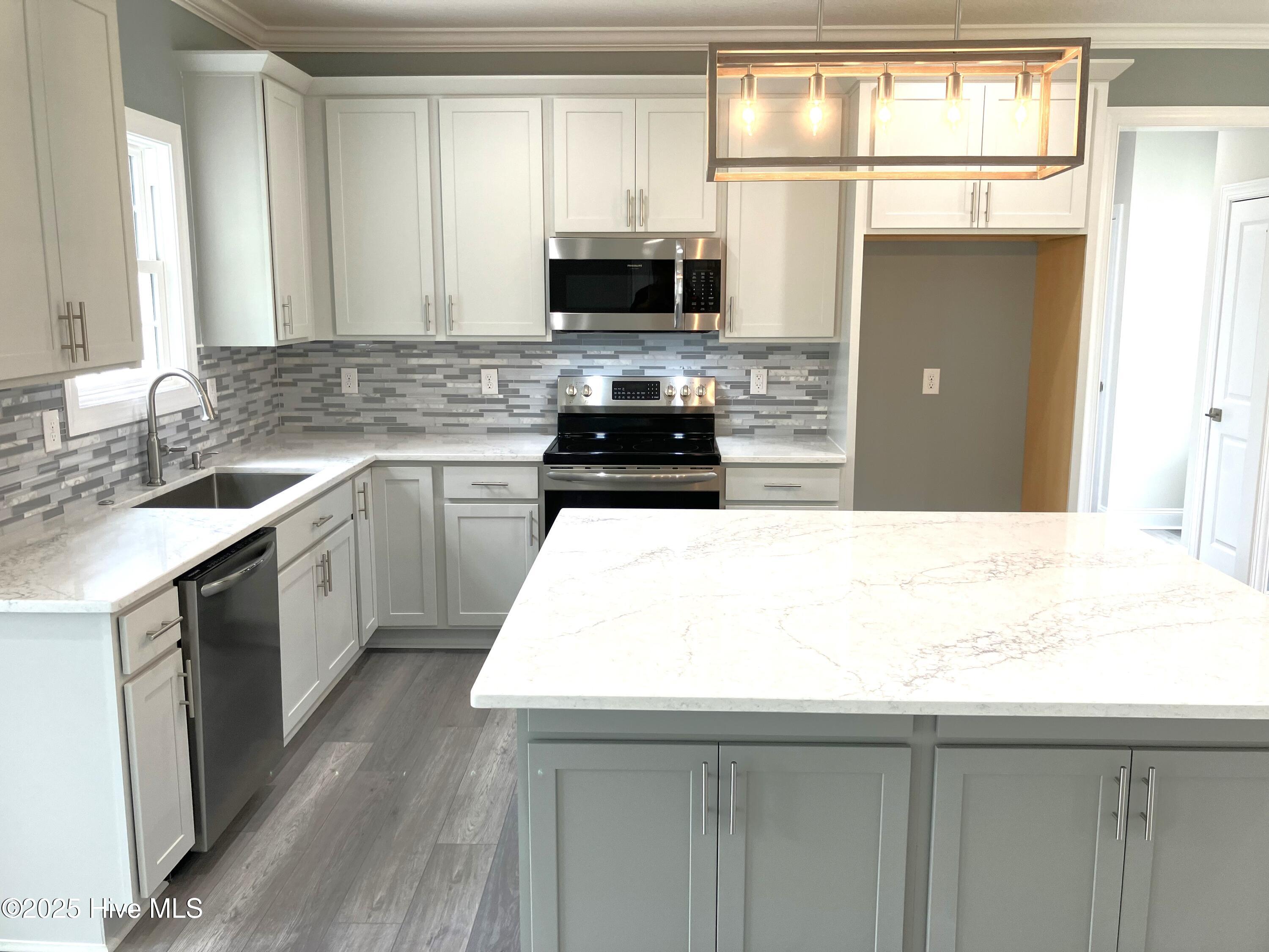 Jacksonville, North Carolina, 28546, United States, 5 Bedrooms Bedrooms, ,4 BathroomsBathrooms,Residential,For Sale,1872875