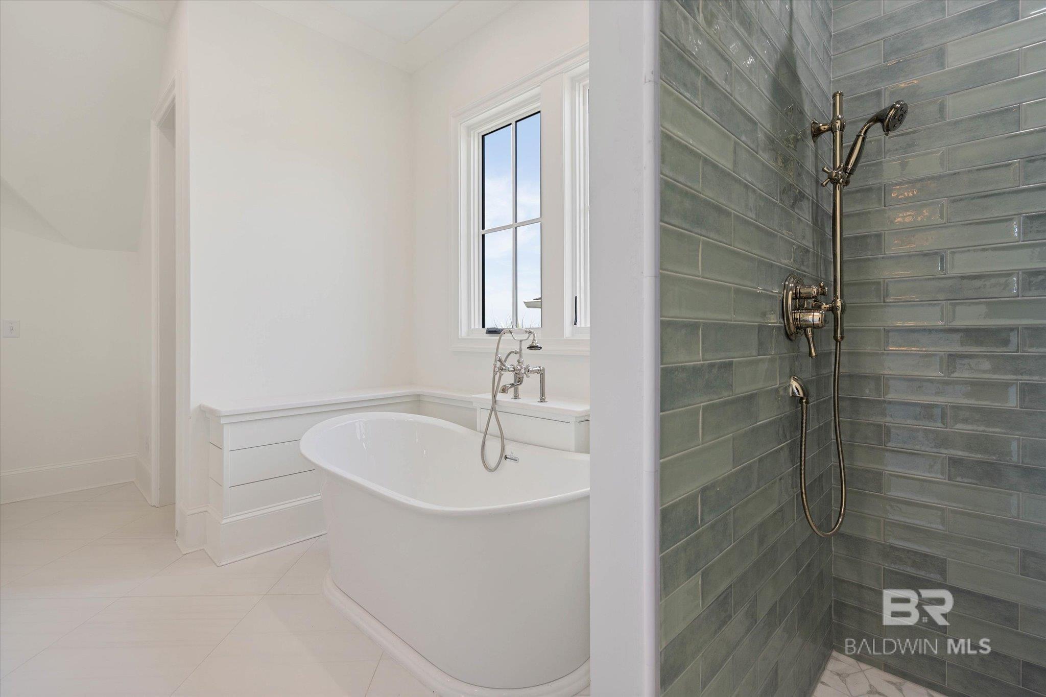 Fairhope, Alabama, 36532, United States, 4 Bedrooms Bedrooms, ,4 BathroomsBathrooms,Residential,For Sale,1838999