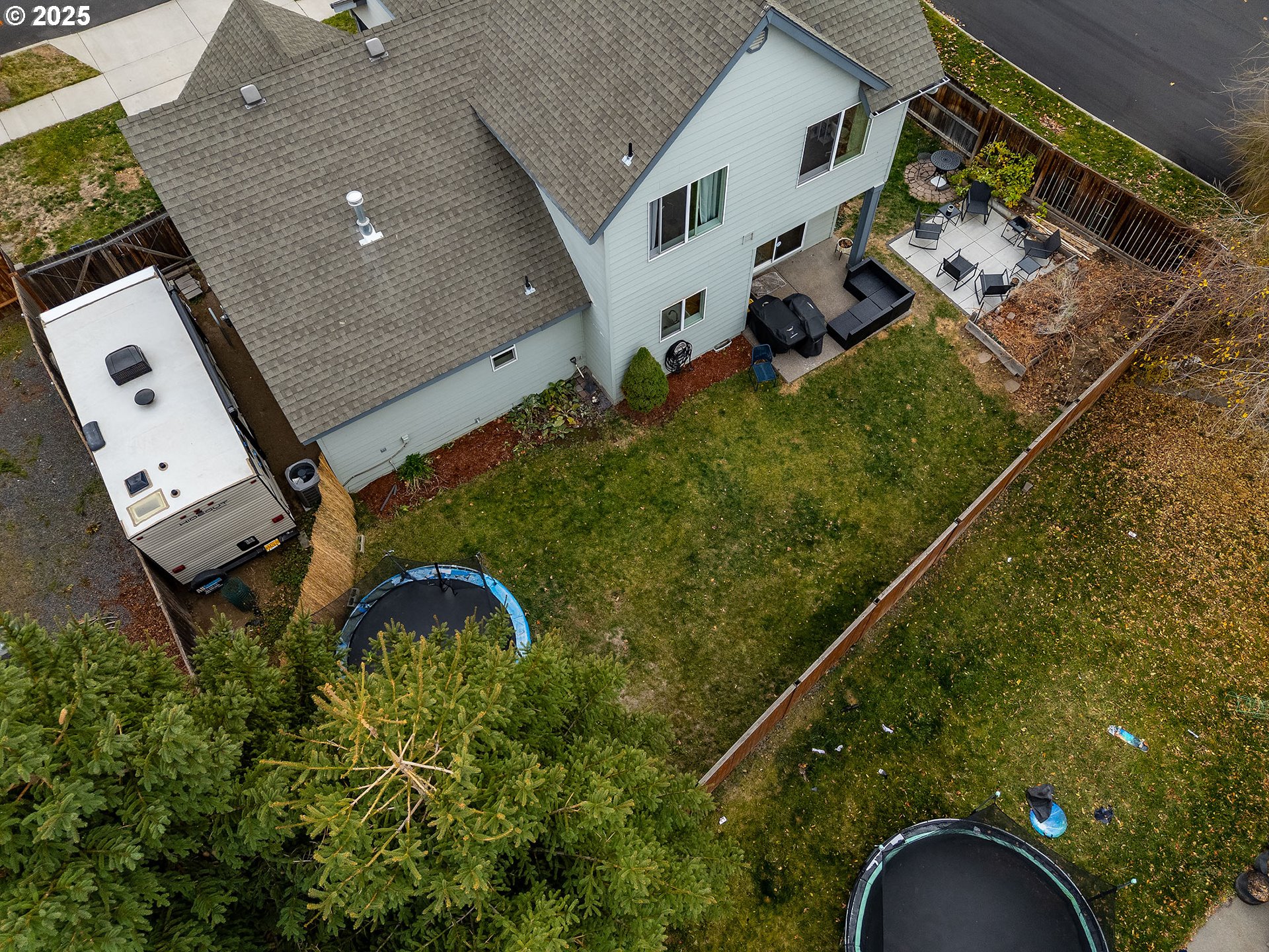 Bend, Oregon, 97701, United States, 3 Bedrooms Bedrooms, ,2 BathroomsBathrooms,Residential,For Sale,1993105