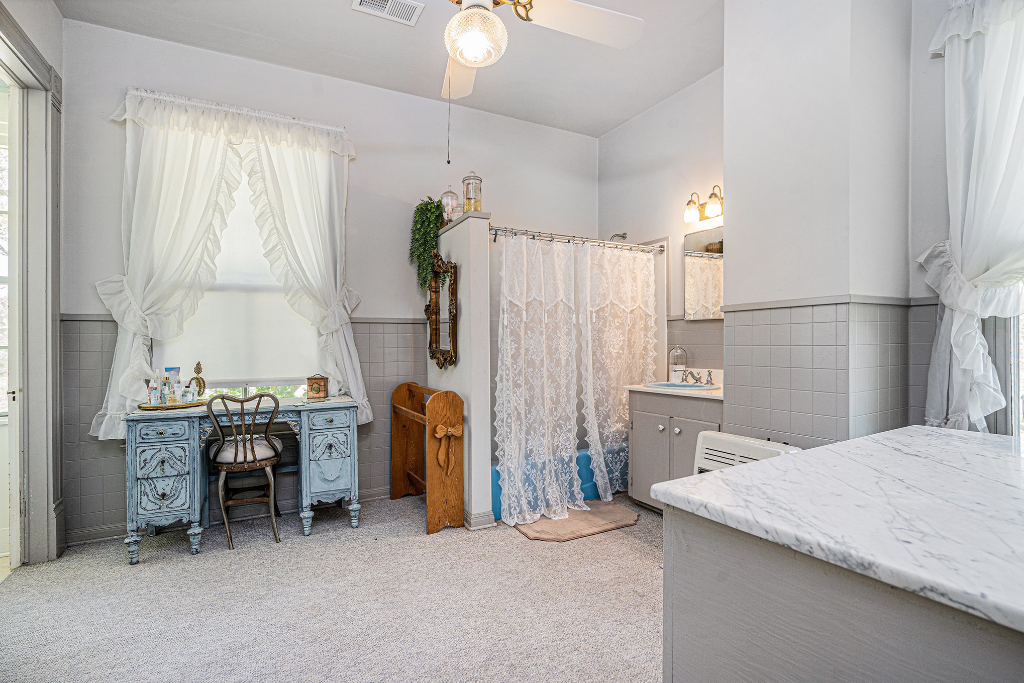 Anahuac, Texas, 77514, United States, 3 Bedrooms Bedrooms, ,2 BathroomsBathrooms,Residential,For Sale,1908288