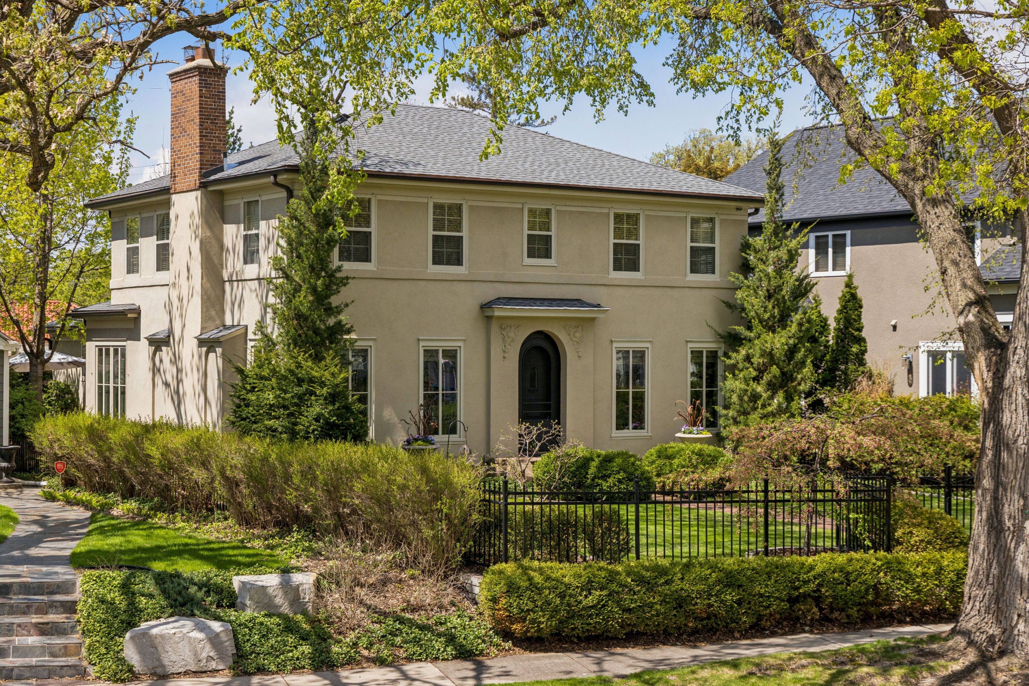  Architectural Elegance in Prestigious Kenwood - 物件實景