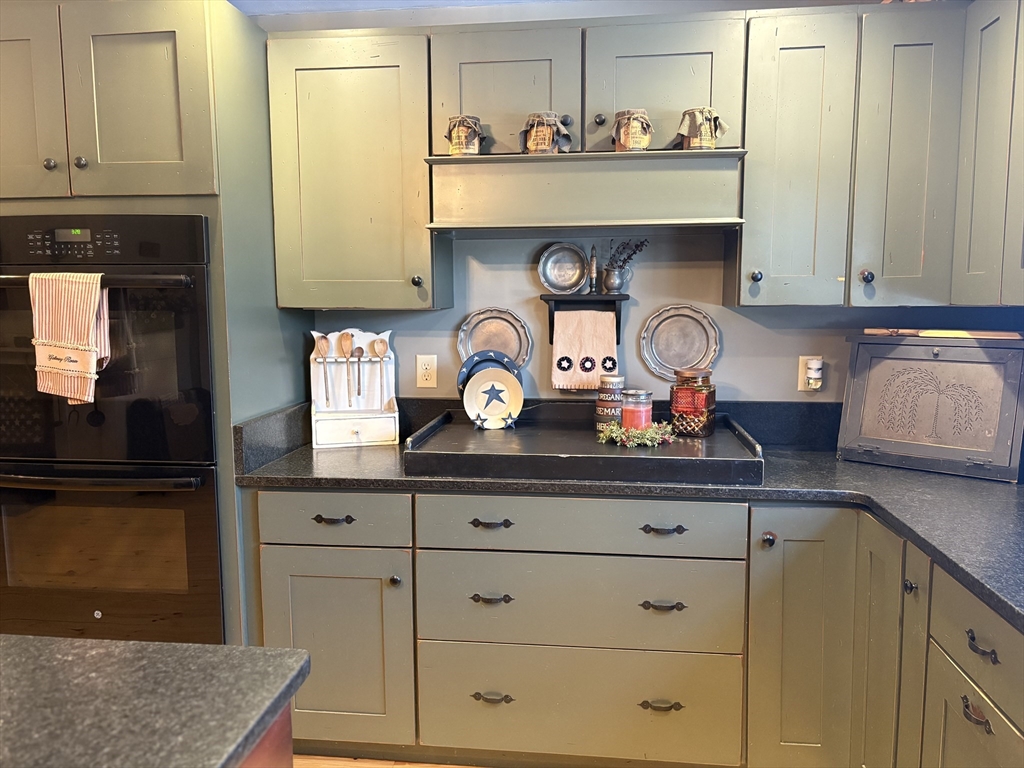 Northbridge, Massachusetts, 01588, United States, 4 Bedrooms Bedrooms, ,2 BathroomsBathrooms,Residential,For Sale,2015326