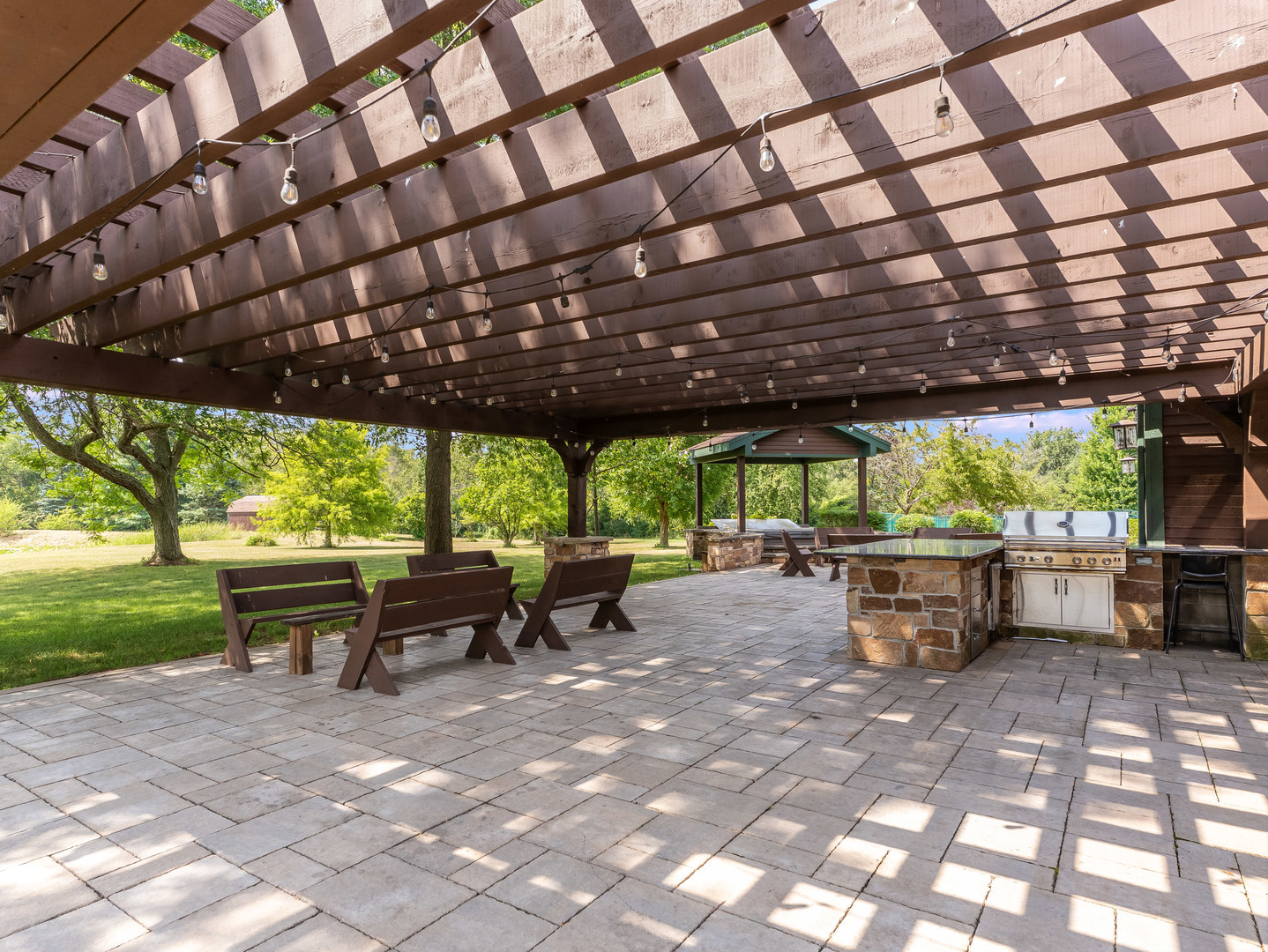 Frankfort, Illinois, 60423, United States, 8 Bedrooms Bedrooms, ,7 BathroomsBathrooms,Residential,For Sale,1911769