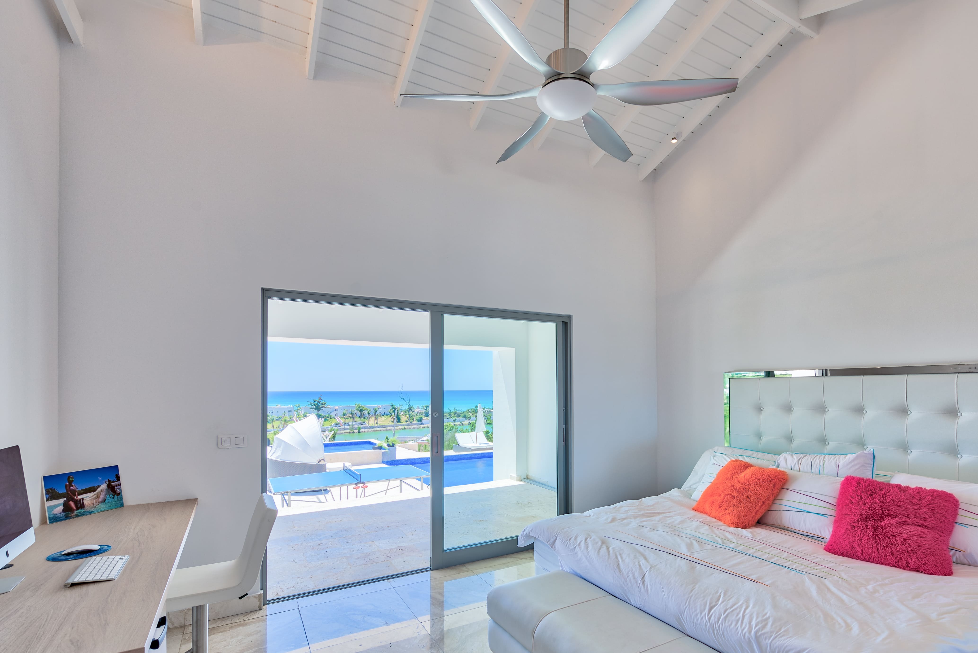  5 Bedroom Terres Basses Estate - 物件實景