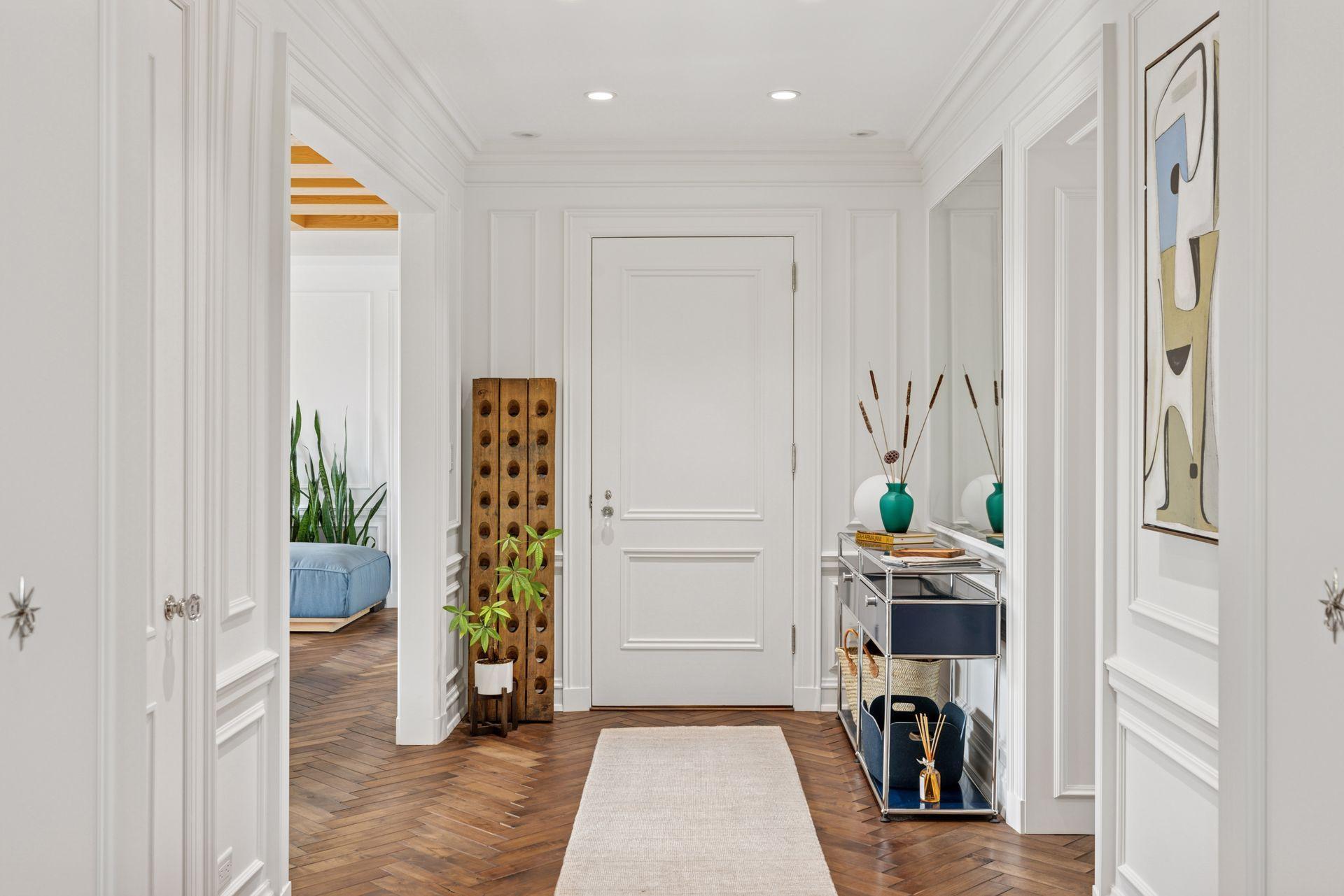Minneapolis, Minnesota, 55403, United States, 2 Bedrooms Bedrooms, ,2 BathroomsBathrooms,Residential,For Sale,1926216