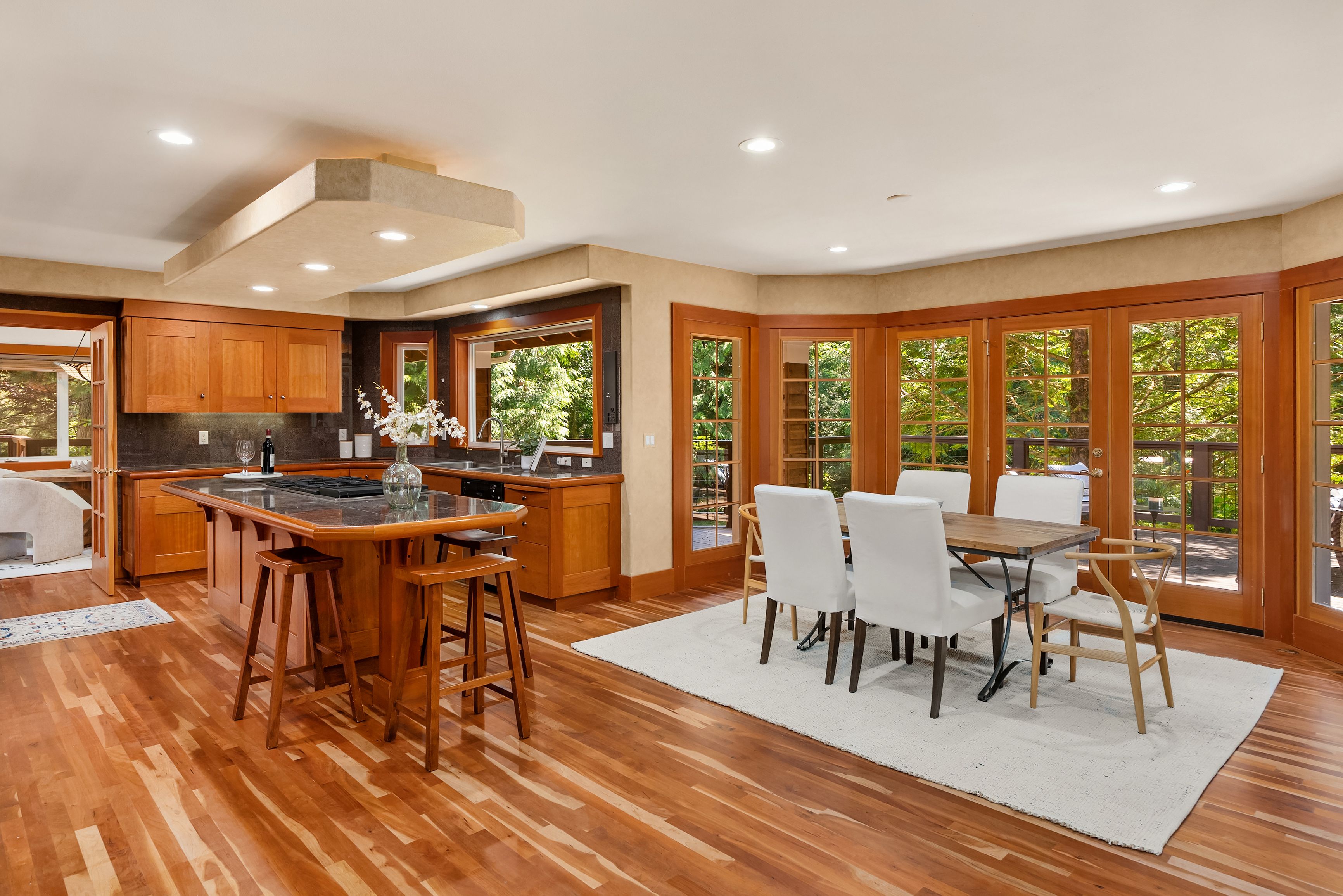  10199 Affirmed Lane Northeast, Bainbridge Island, WA 98110 - 物件實景