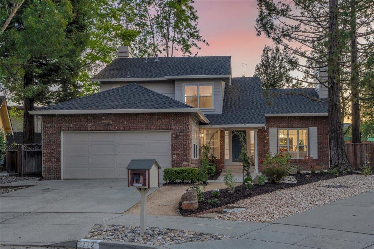 Los Gatos, California, 95032, United States, 4 Bedrooms Bedrooms, ,3 BathroomsBathrooms,Residential,For Sale,1941707