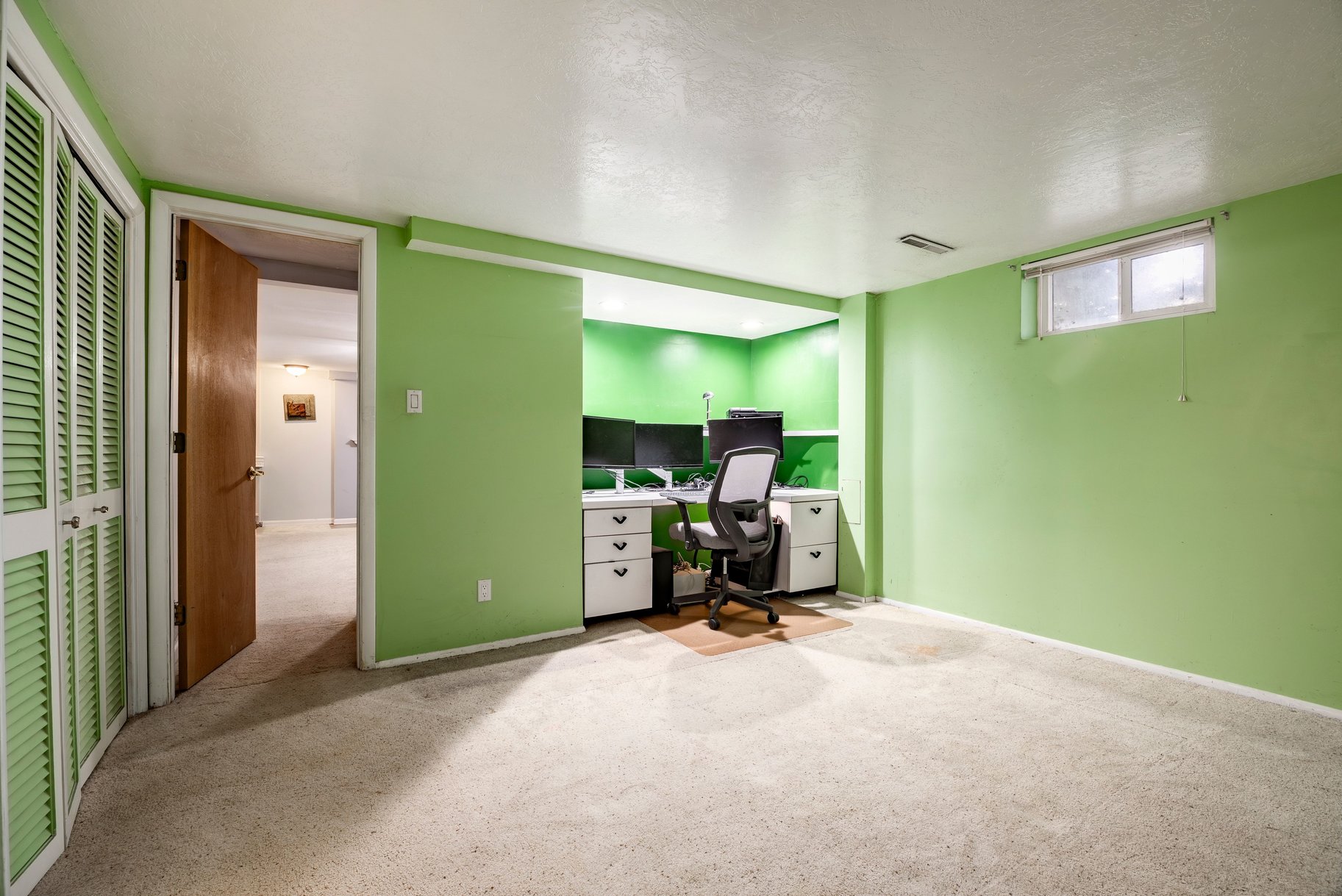  Charming Home with Detached Garage - 物件實景